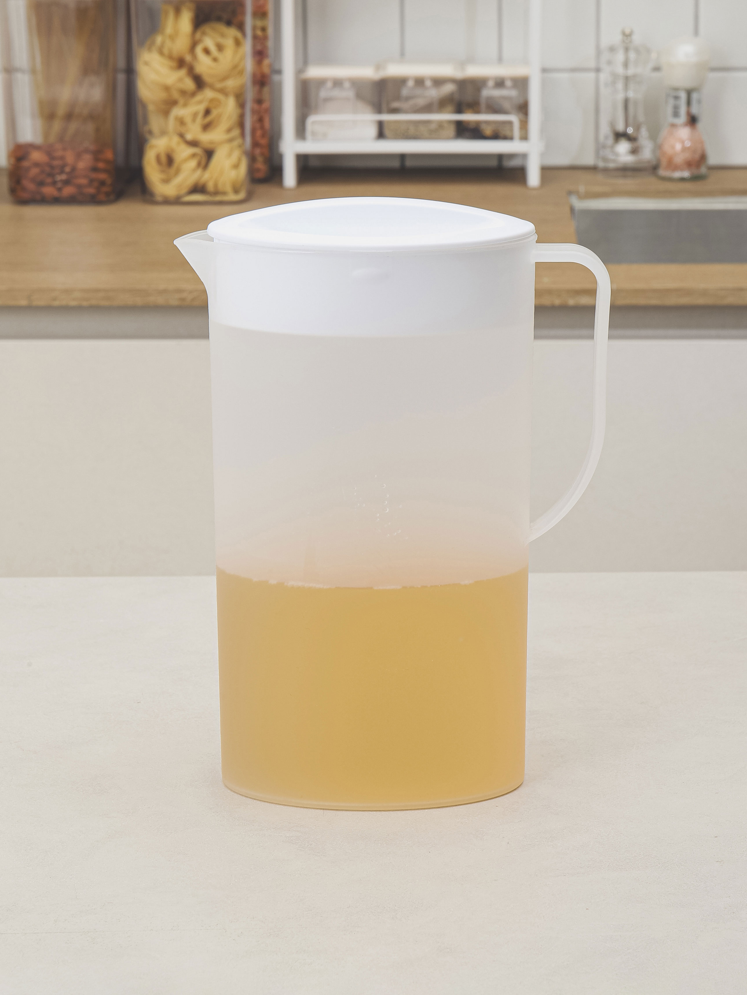 Simple handle water bottle 2L white