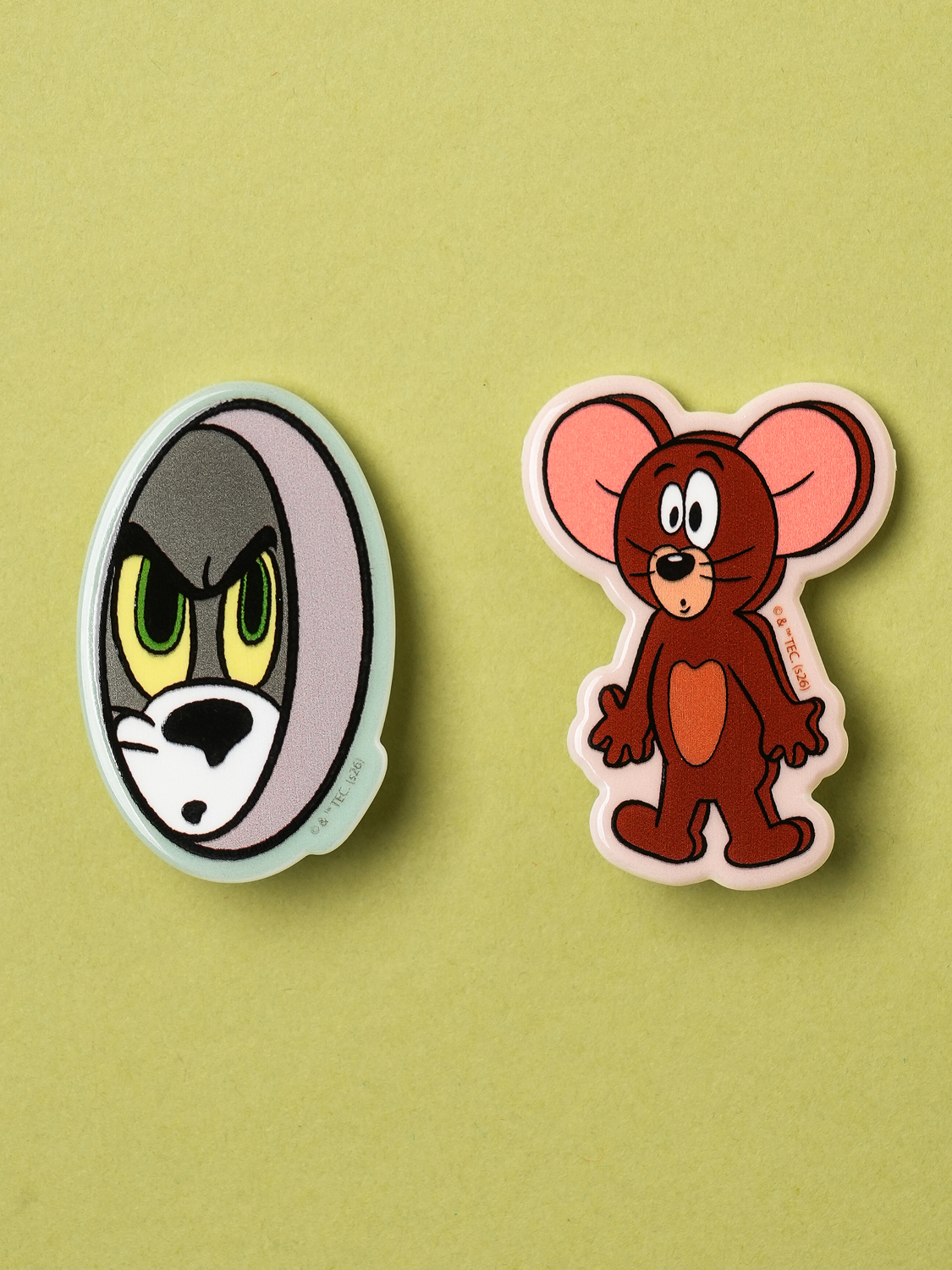 Tom and Jerry character point pins (2 pieces)