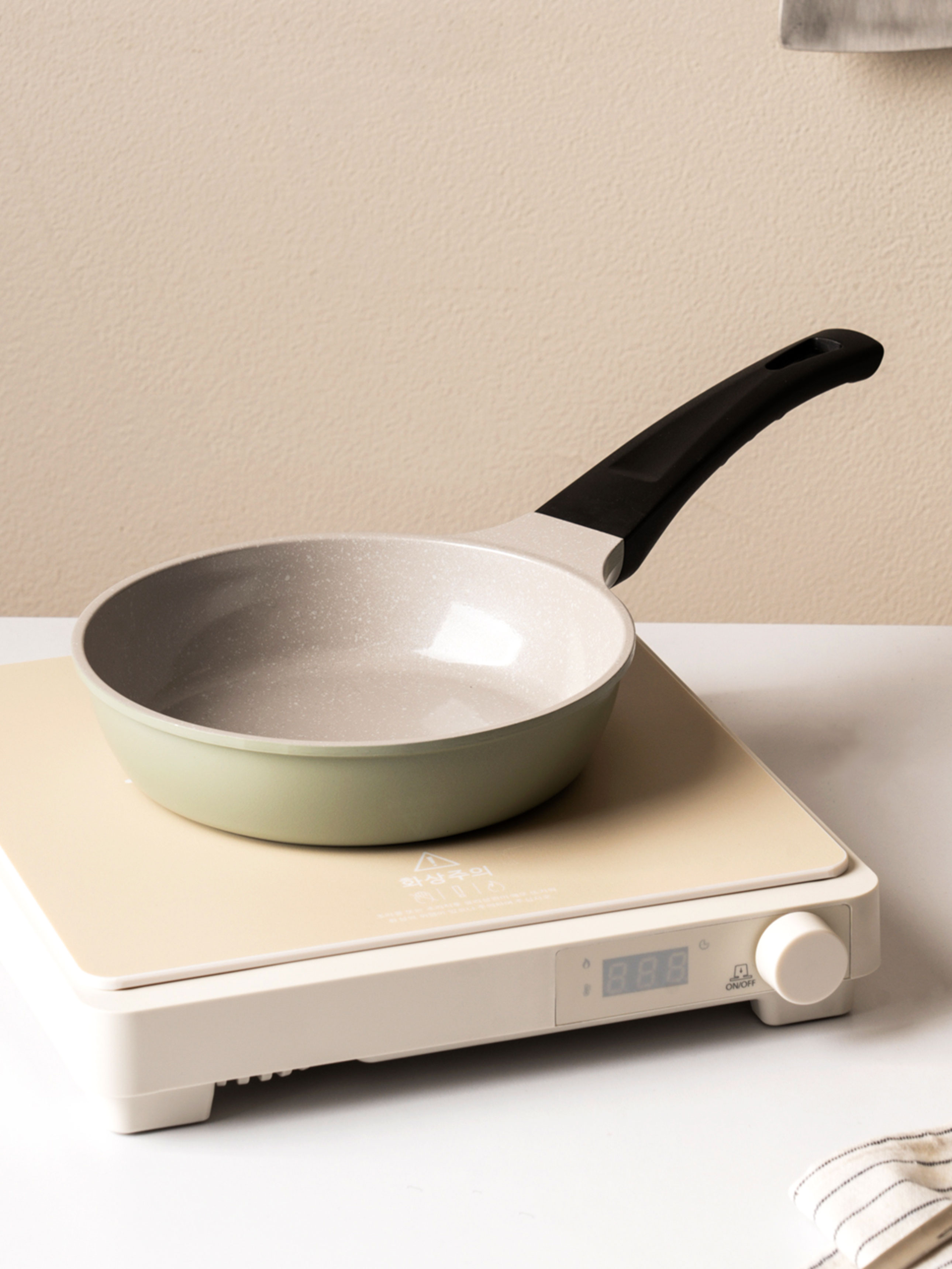 Ceramic coating induction frying pan 18 cm