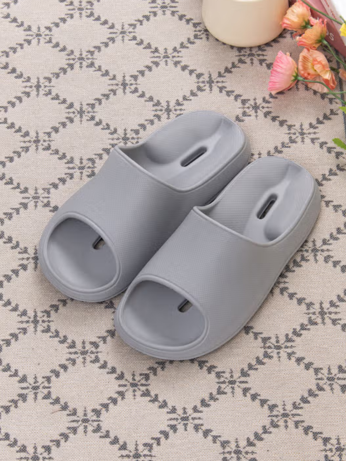 Arched bathroom shoes gray 260~280 mm