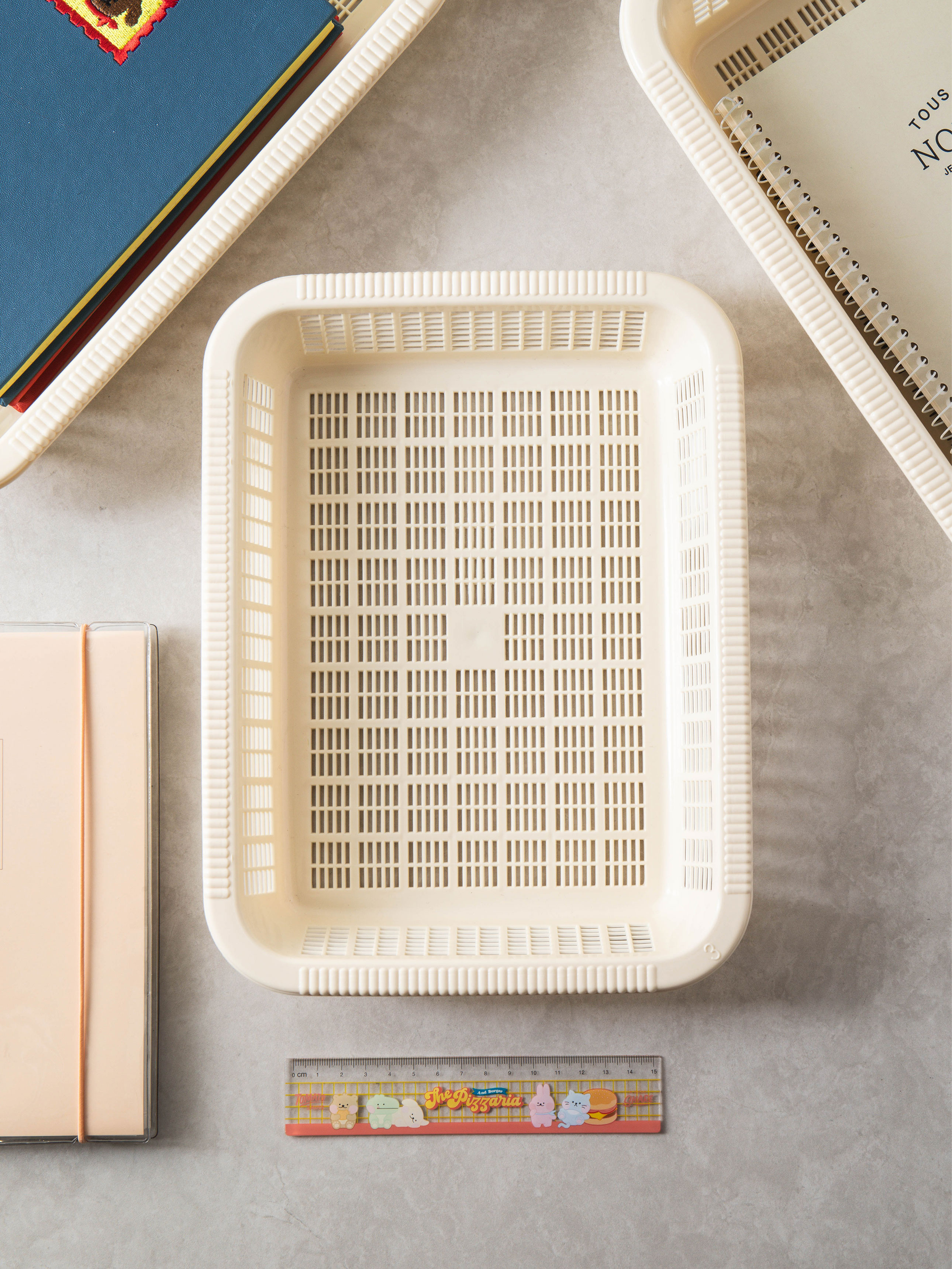 Square mesh desk basket No. 1 27X21X5.5cm