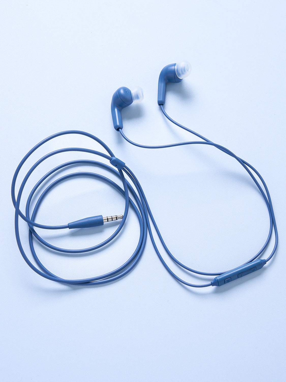 3.5 mm earphone in-ear blue