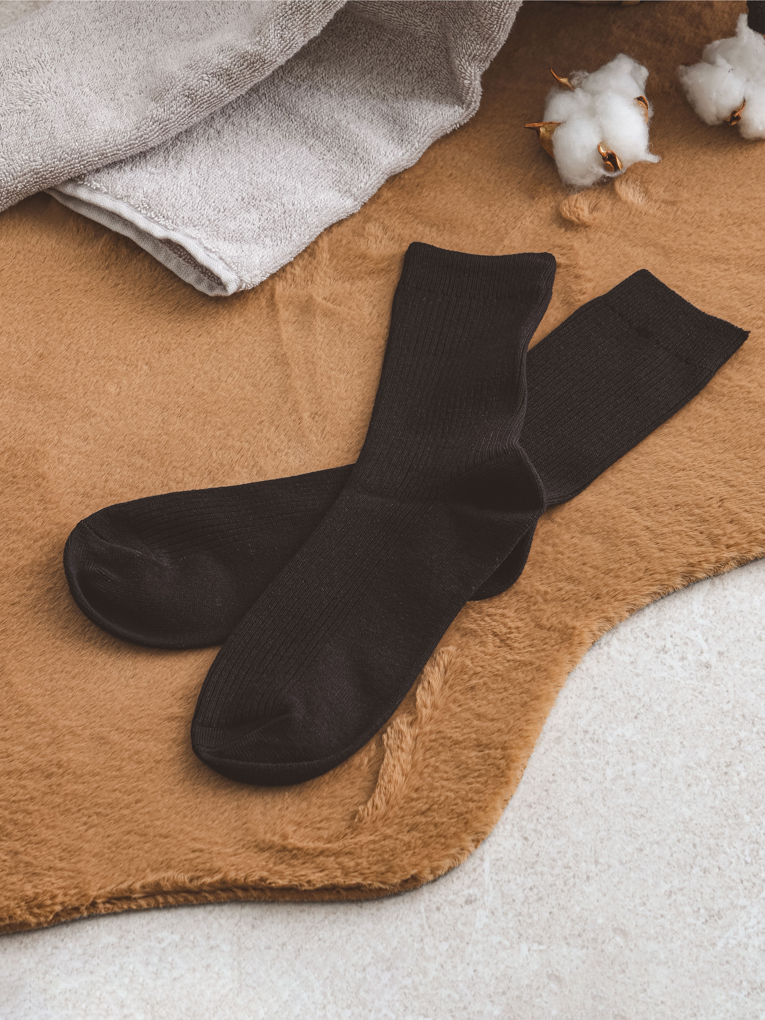 Monfoot Women's Thermal Ribbed Longwood Socks Black