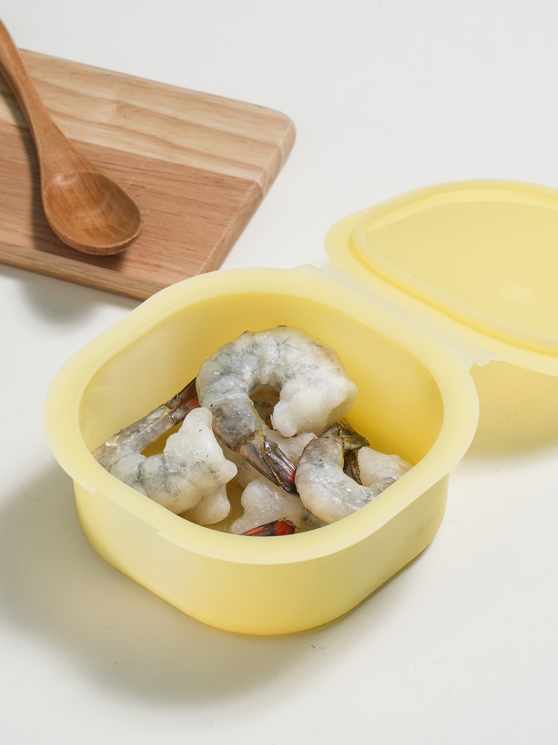500 ml silicone container with integrated lid