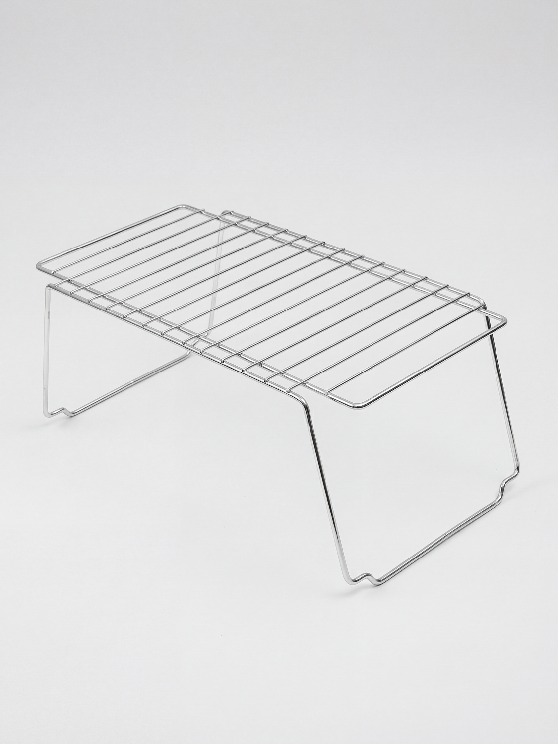 Stackable steel shelves