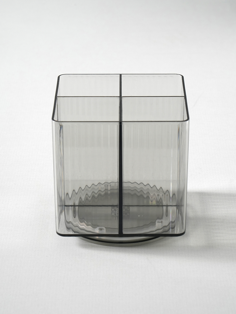 Chic rotating square beauty organizer 4 pieces