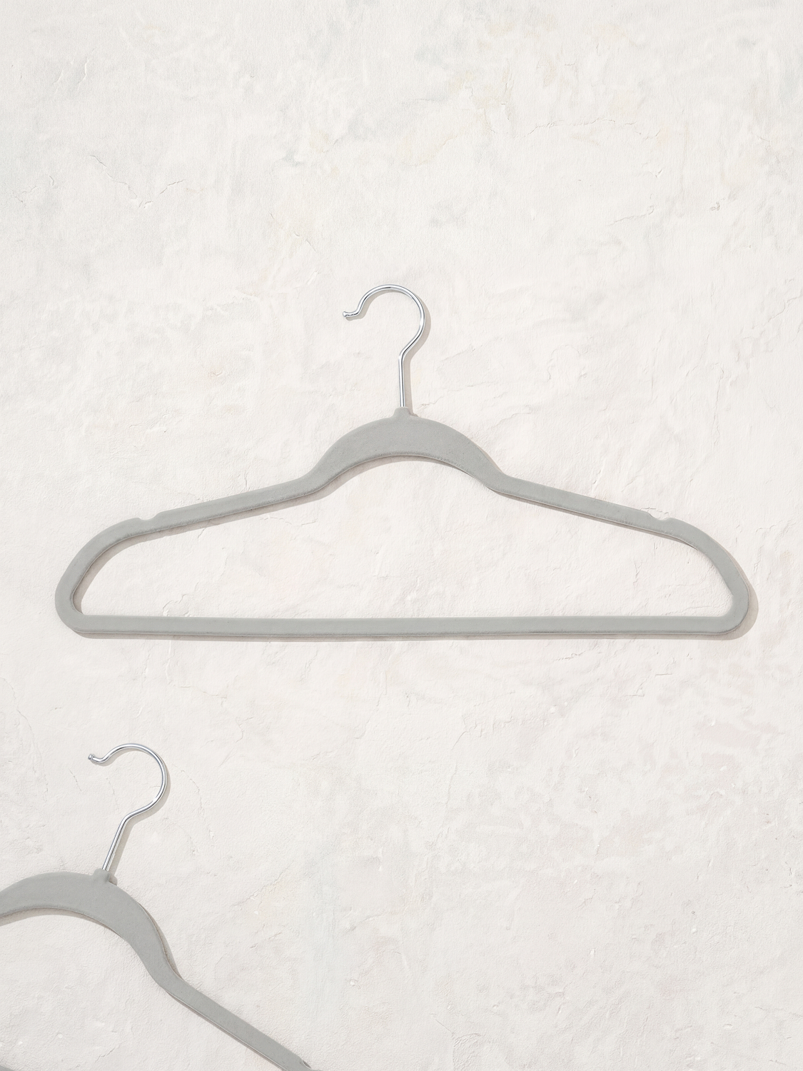 2 rubber coated hangers