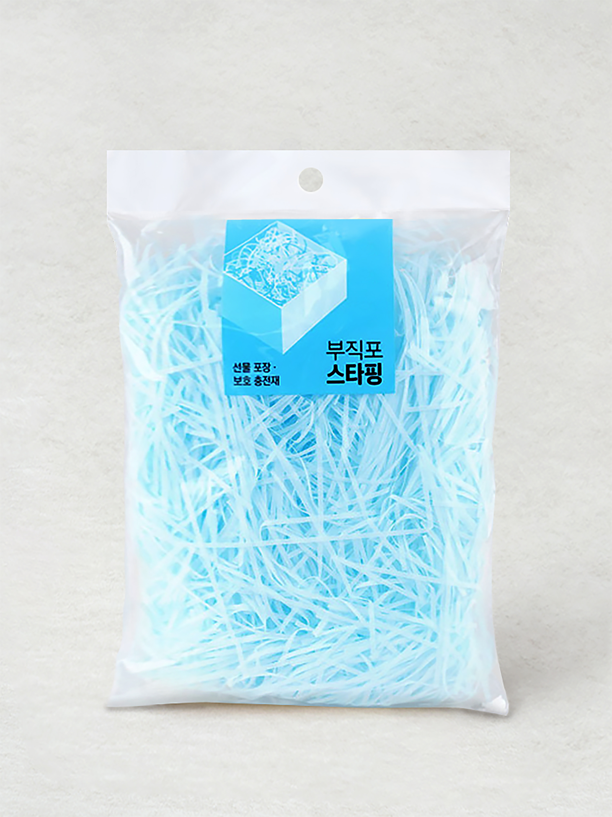 Colored non-woven stuffing blue