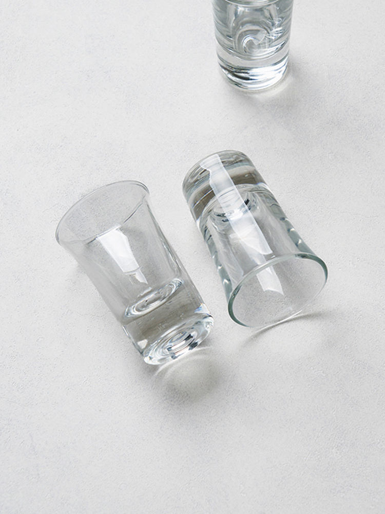 Set of 3 V-type shot glasses 40 ml