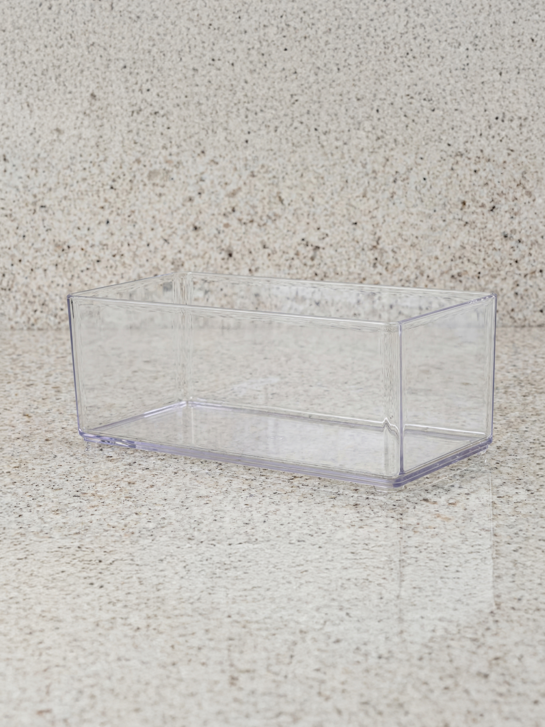 Clear organizing box (16.4*8.2*6.2cm)