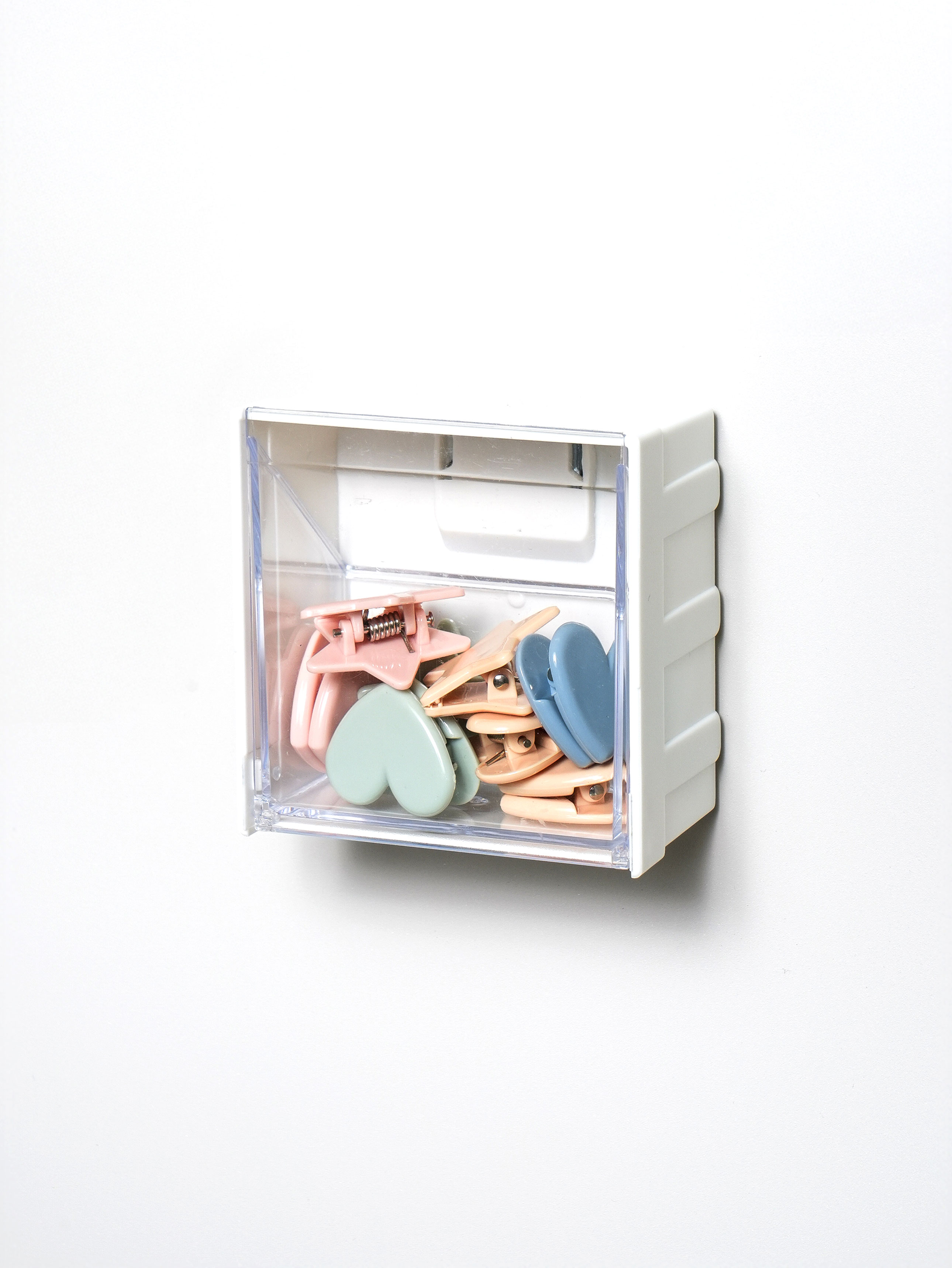 Square magnet attached storage box