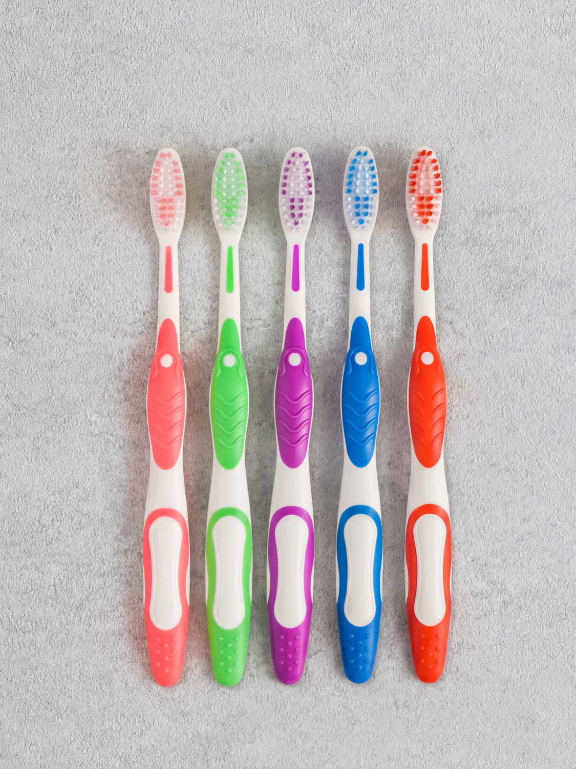 Toothbrush with tongue cleaner 5P