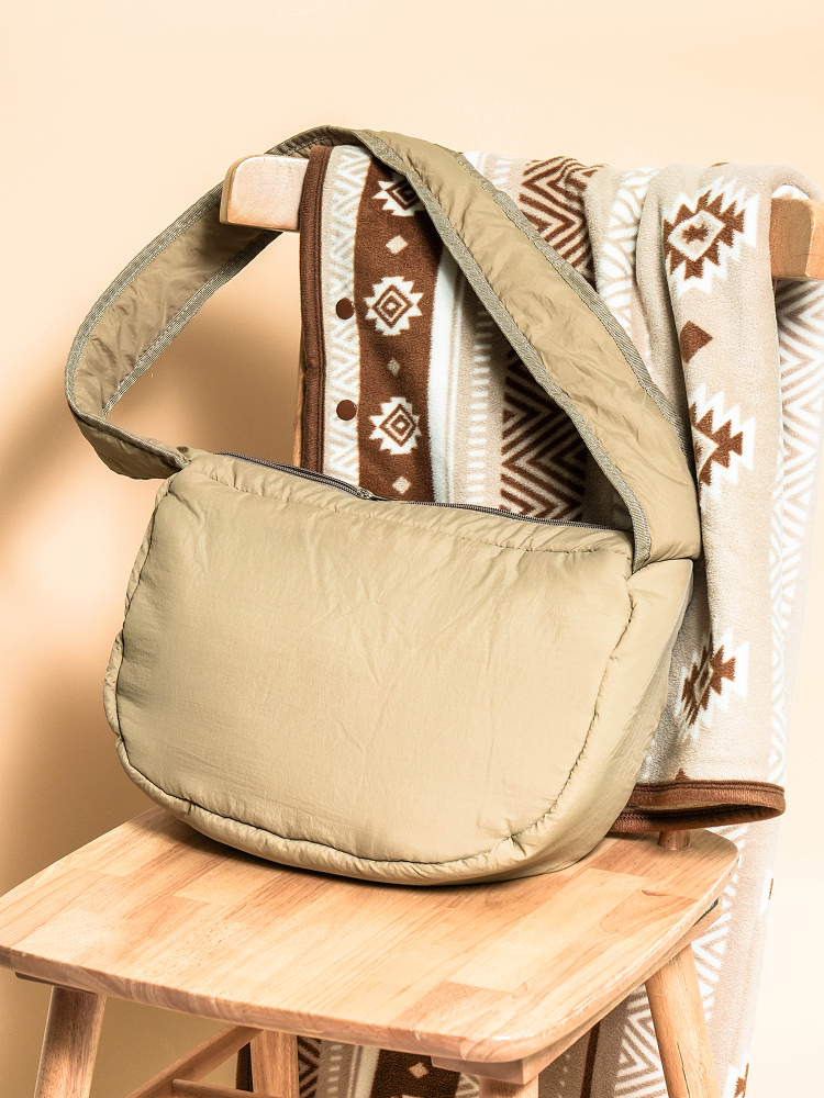 Hello Autumn Cross Padded Bag Beige