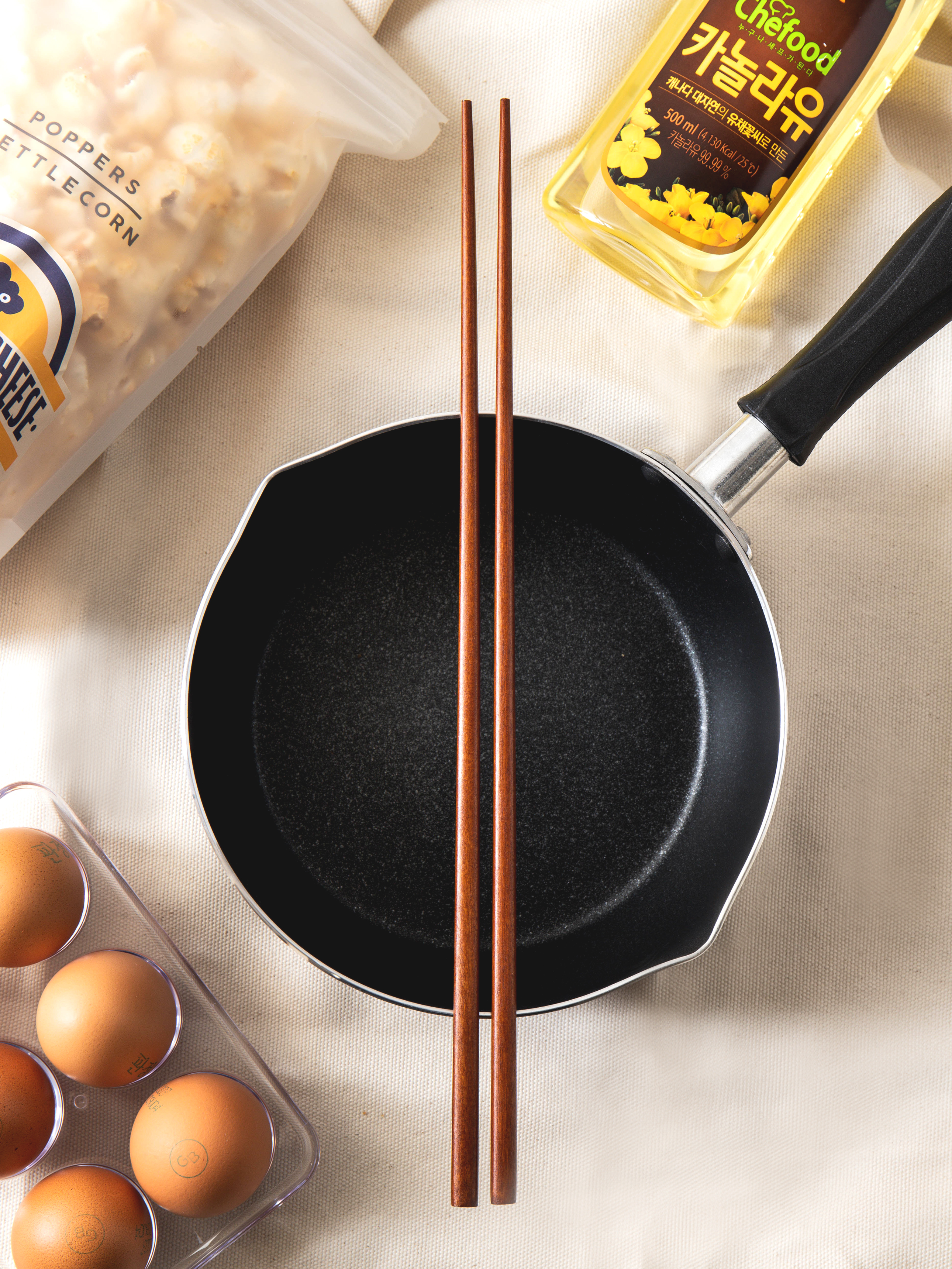 Natural lacquered tempura chopsticks