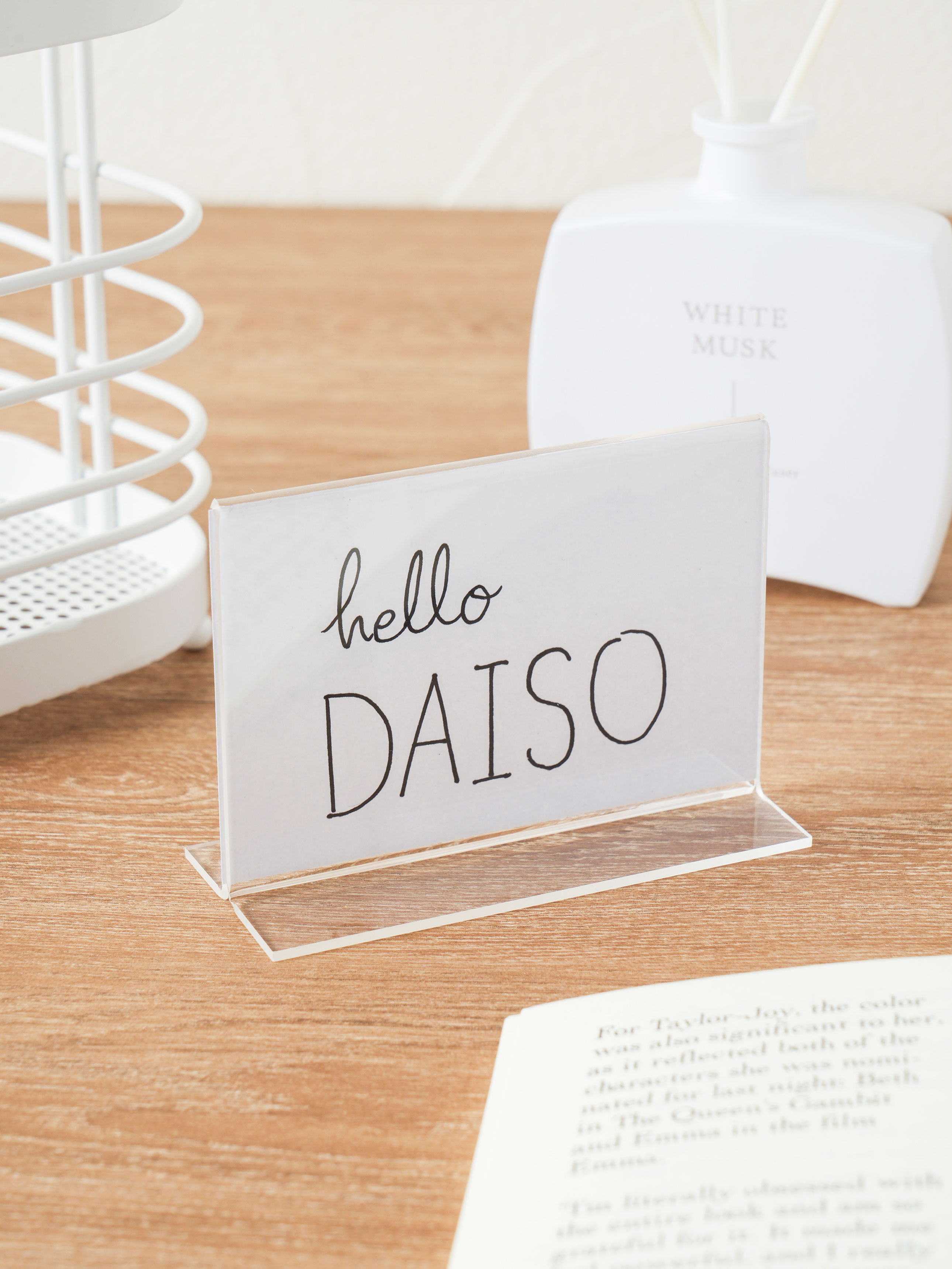 T-type horizontal transparent card stand 10.5