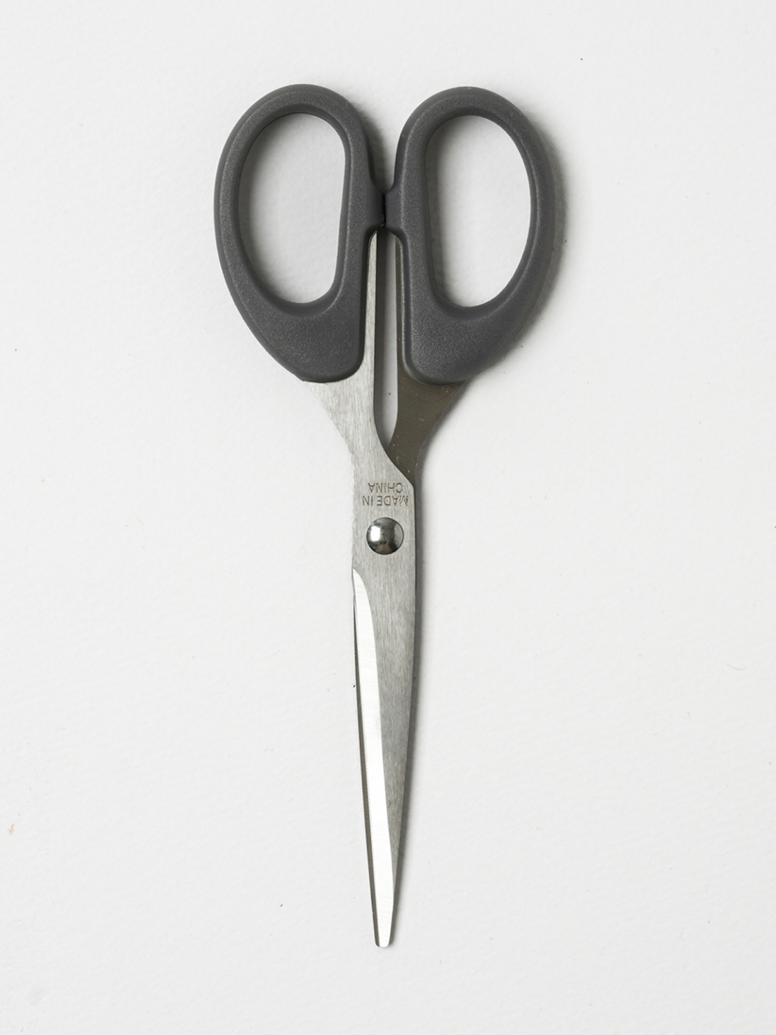 standard scissors gray