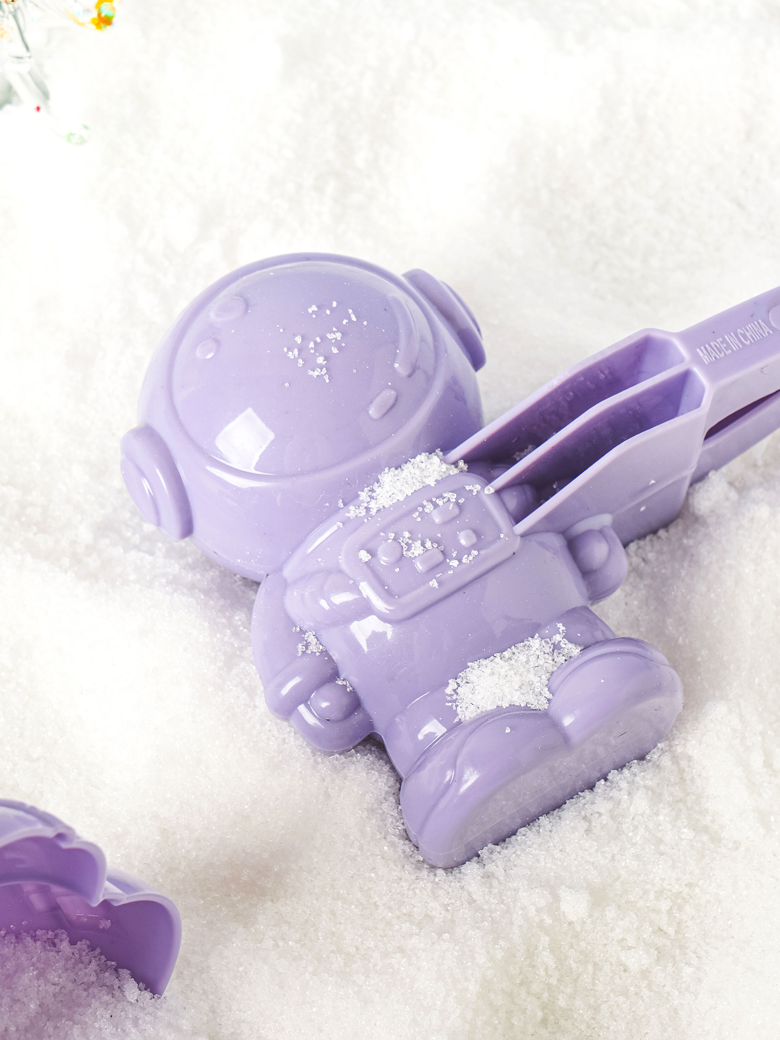Mini Snow Maker 2 Pieces Snowman & Spaceman