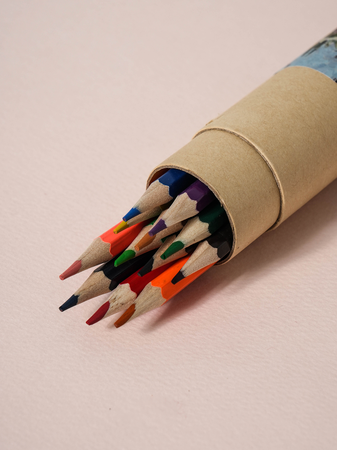Colored pencil set 12 colors