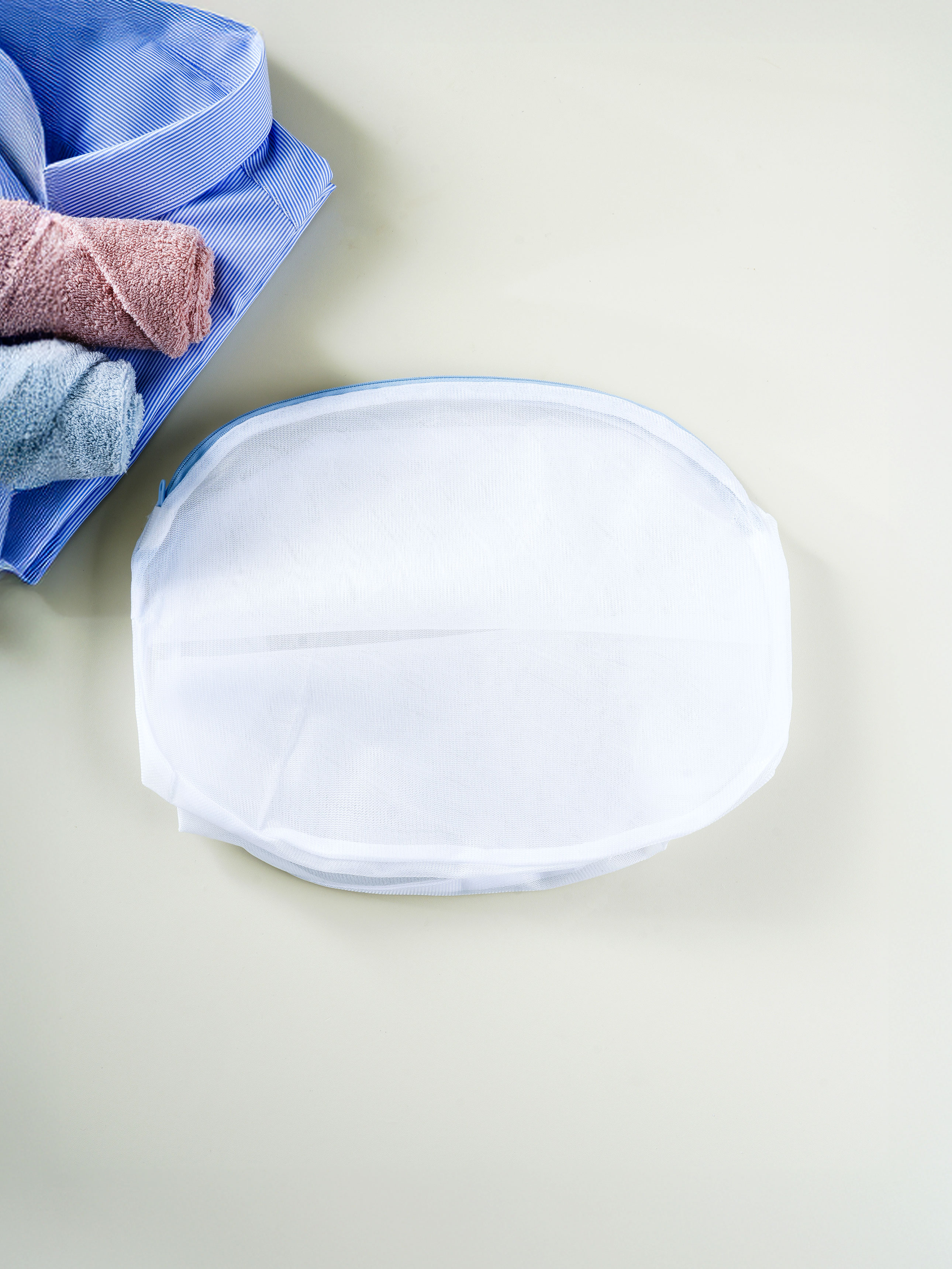 Fine mesh spherical laundry net