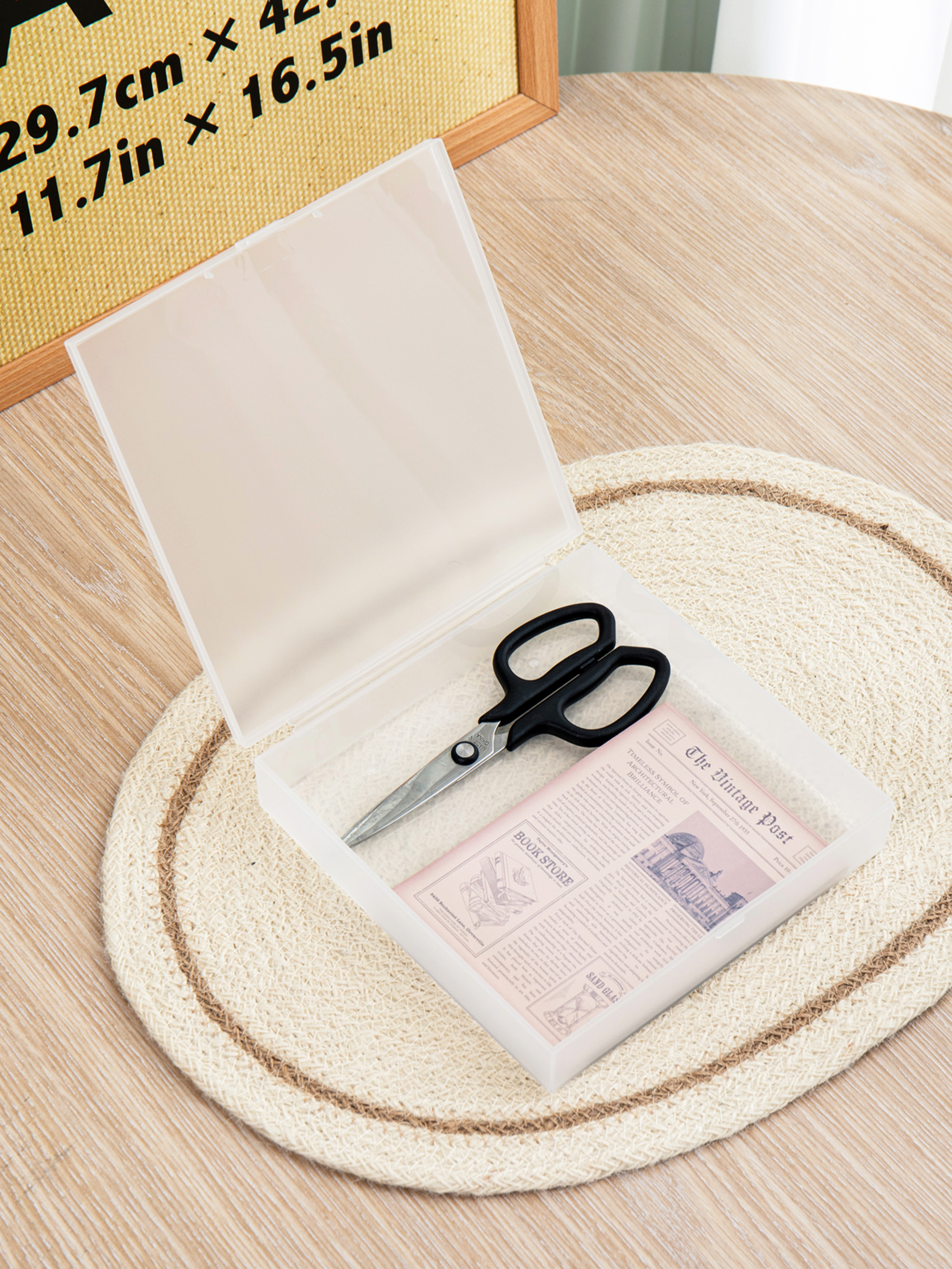 Lid storage box (approx. 17*17*3.5 cm)