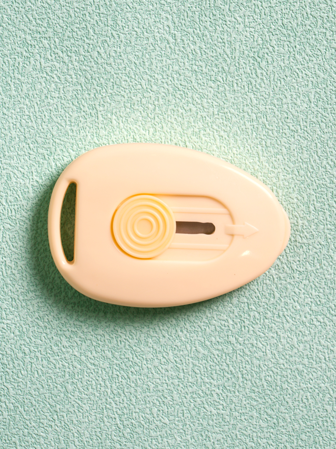 2 mini cutter knife magnets