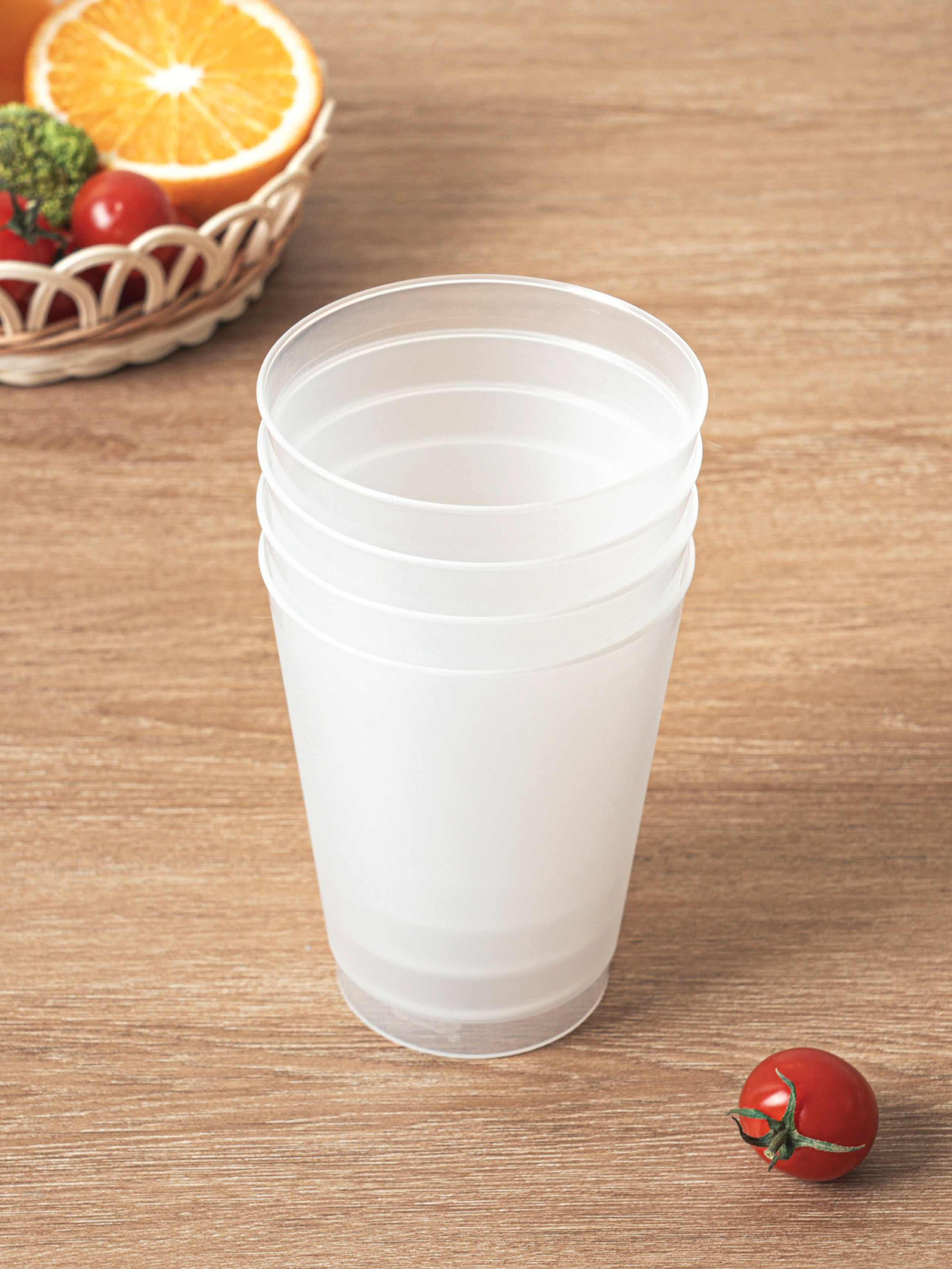 4 plastic translucent cups (360 ml)
