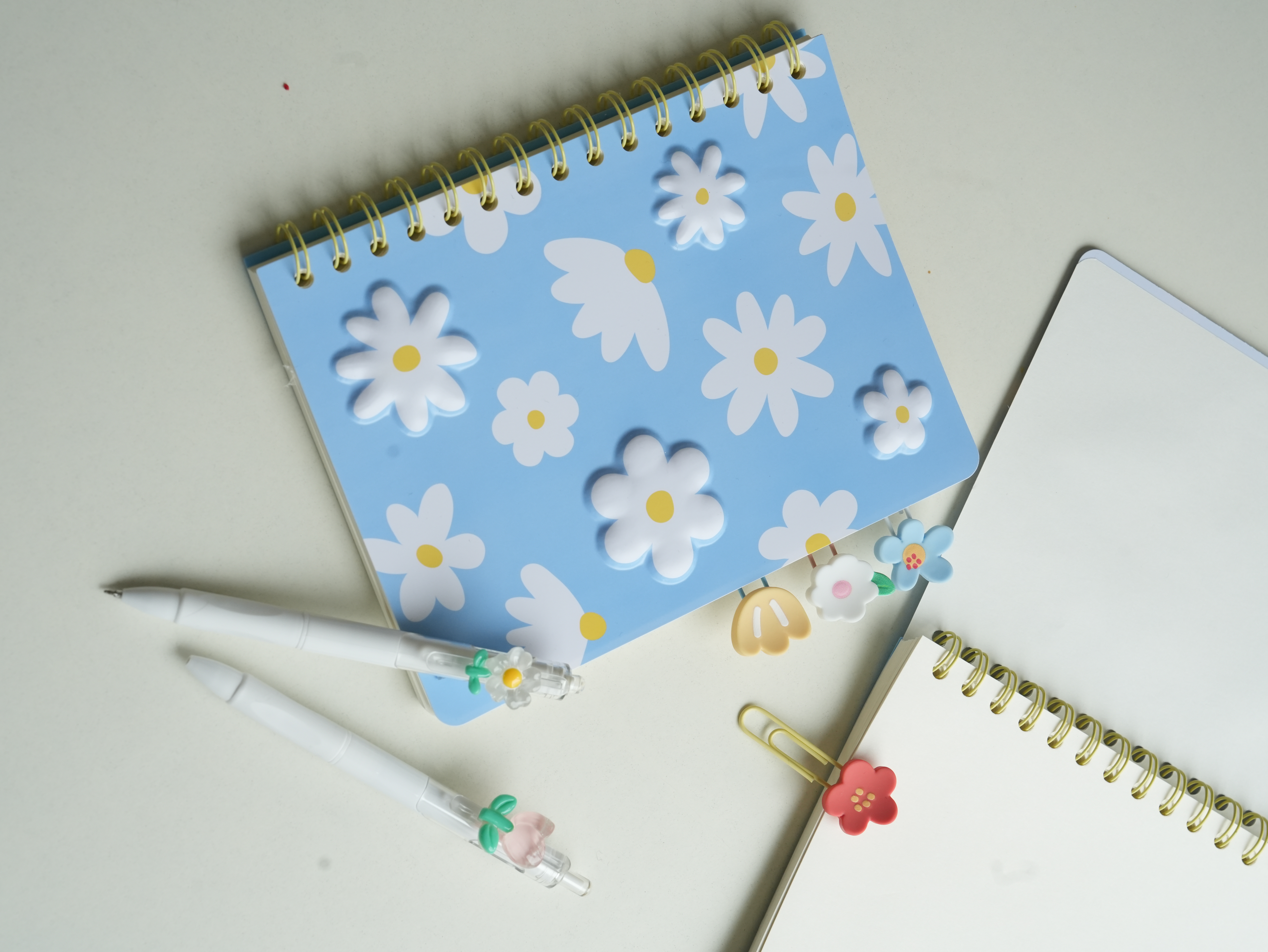 80 sheets of spring flower printed notes