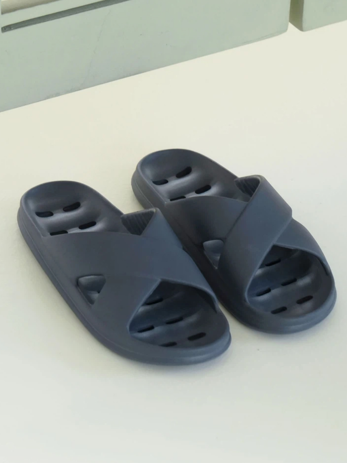 Cross upper bathroom shoes 260~280 mm