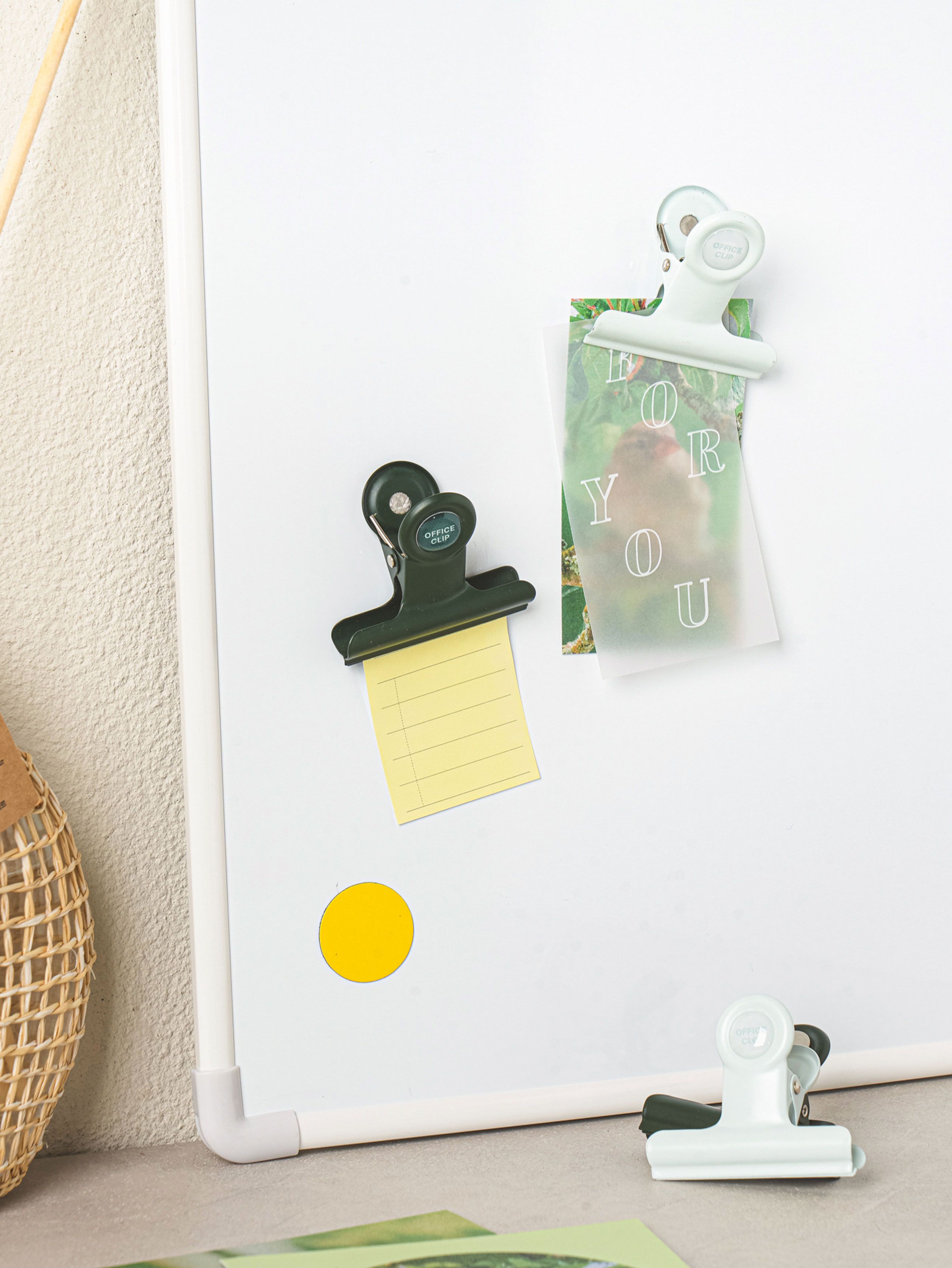 2 office magnetic clips
