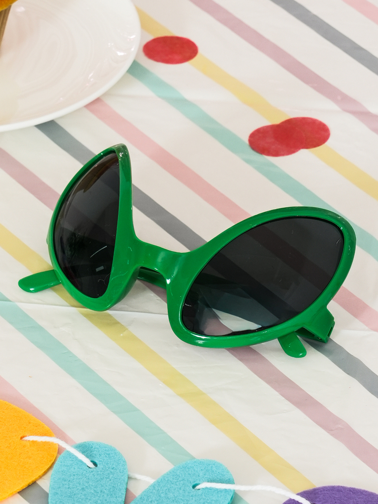 alien party glasses green