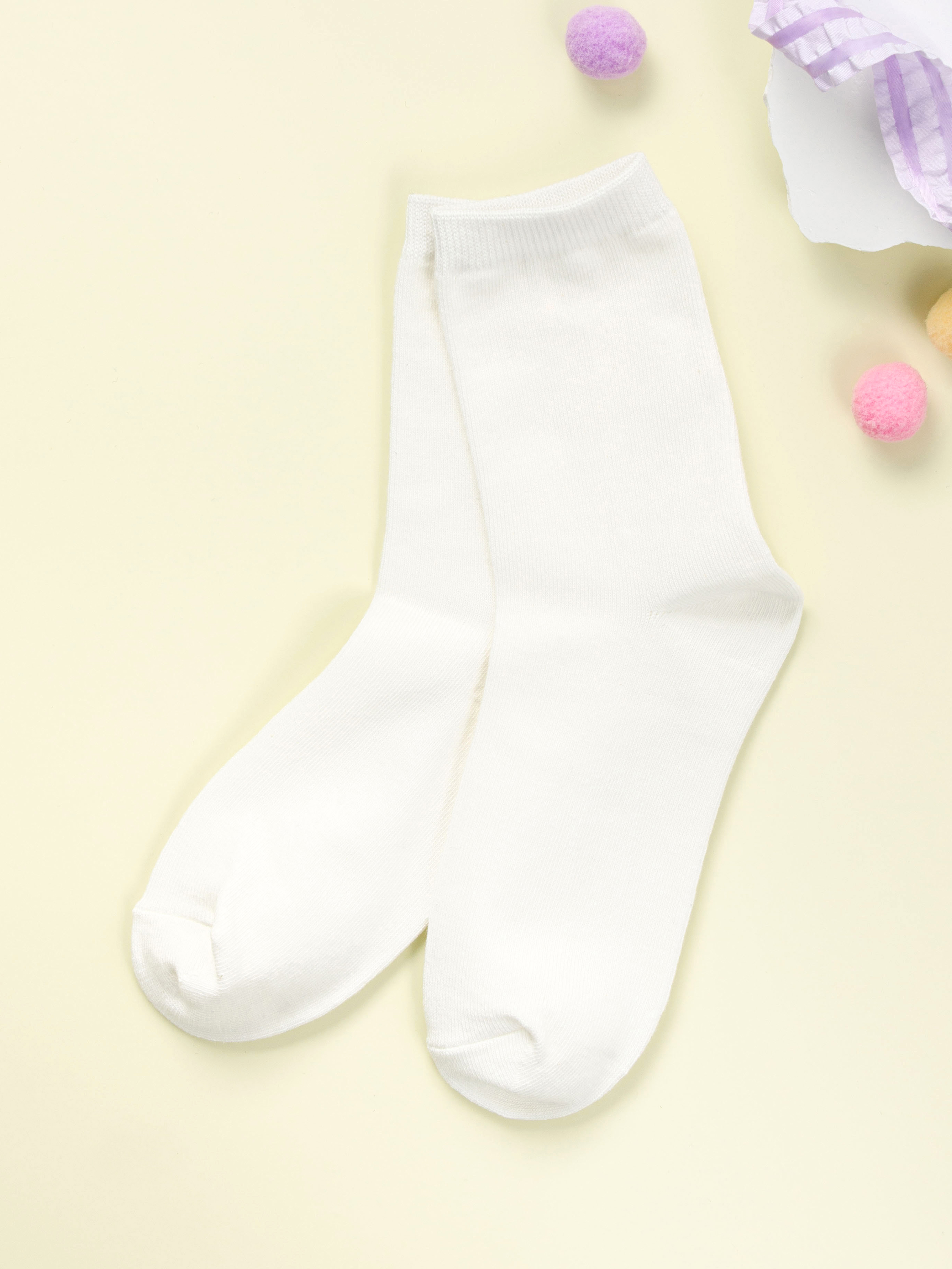 Kikiya Socks Women's Basic Medium Socks Ivory
