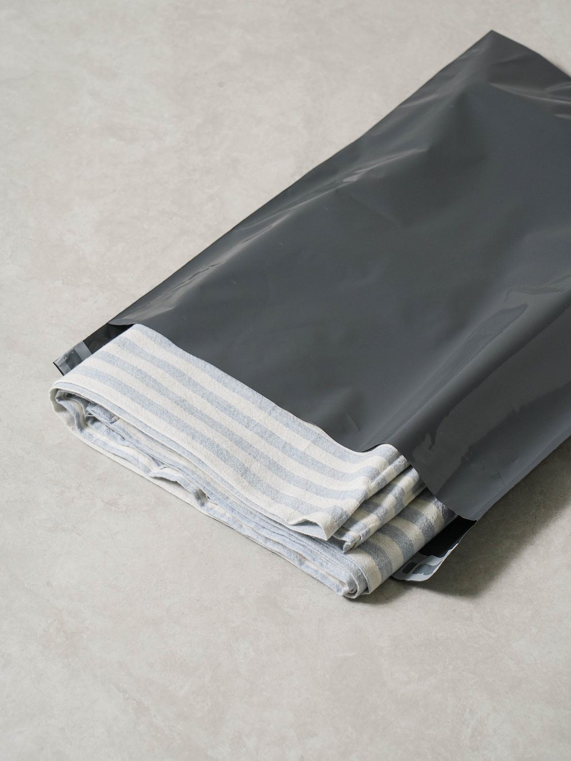 Adhesive delivery envelopes 30 x 40 cm, 7 sheets