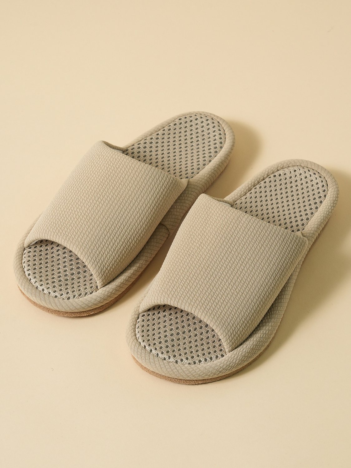Sole mesh slit living room shoes 230~250 mm