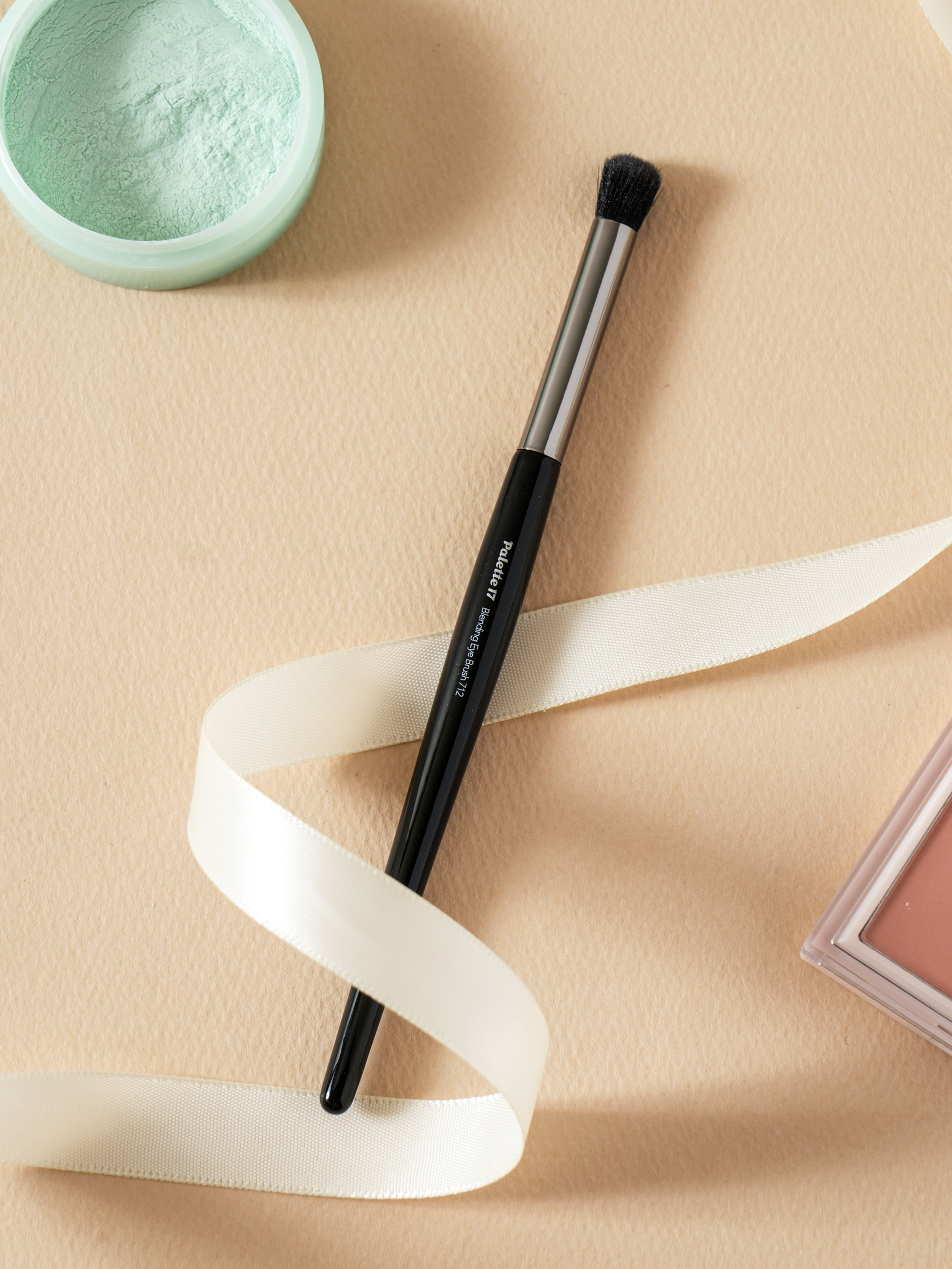 Palette 17 Blending Eye Brush