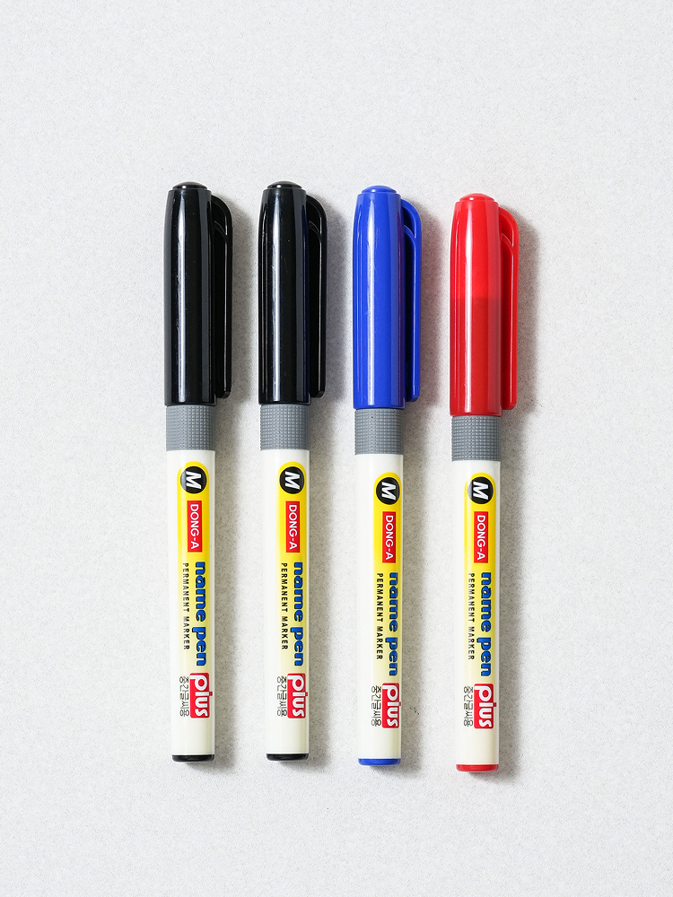 Donga Name Pen Plus M 4 pcs black blue red