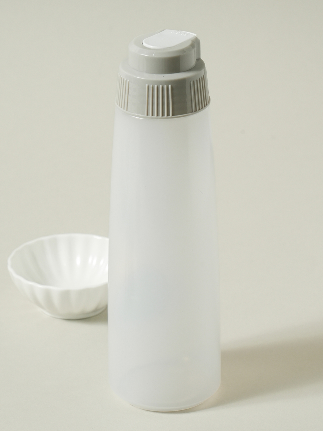 깔끔하게 나오는 소스병 500 ml