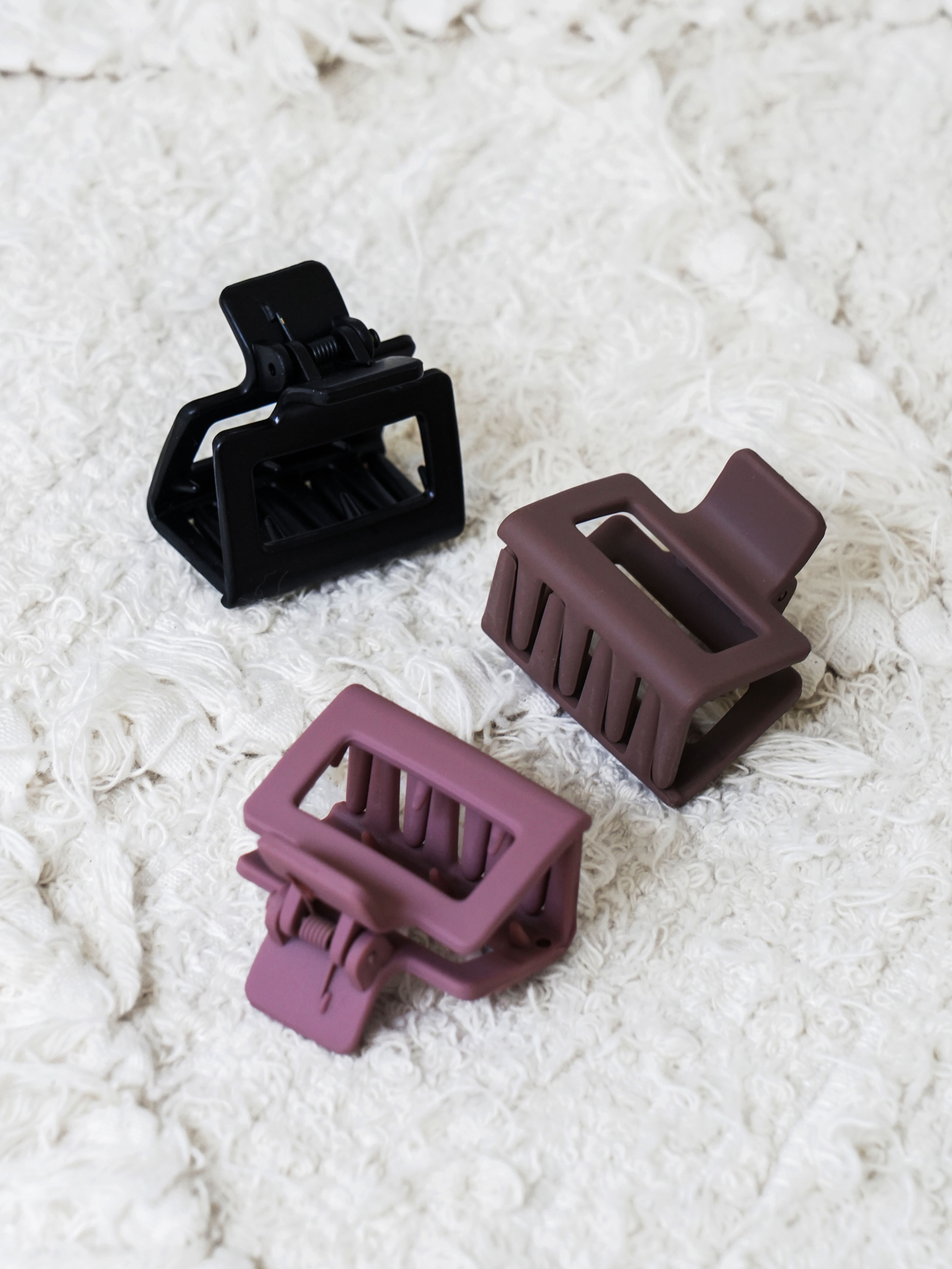Matte mini clip pins (3 pieces) pink
