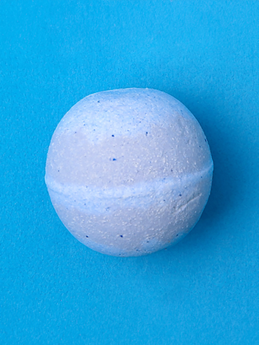 Foam bath bomb 150 g light blue scent