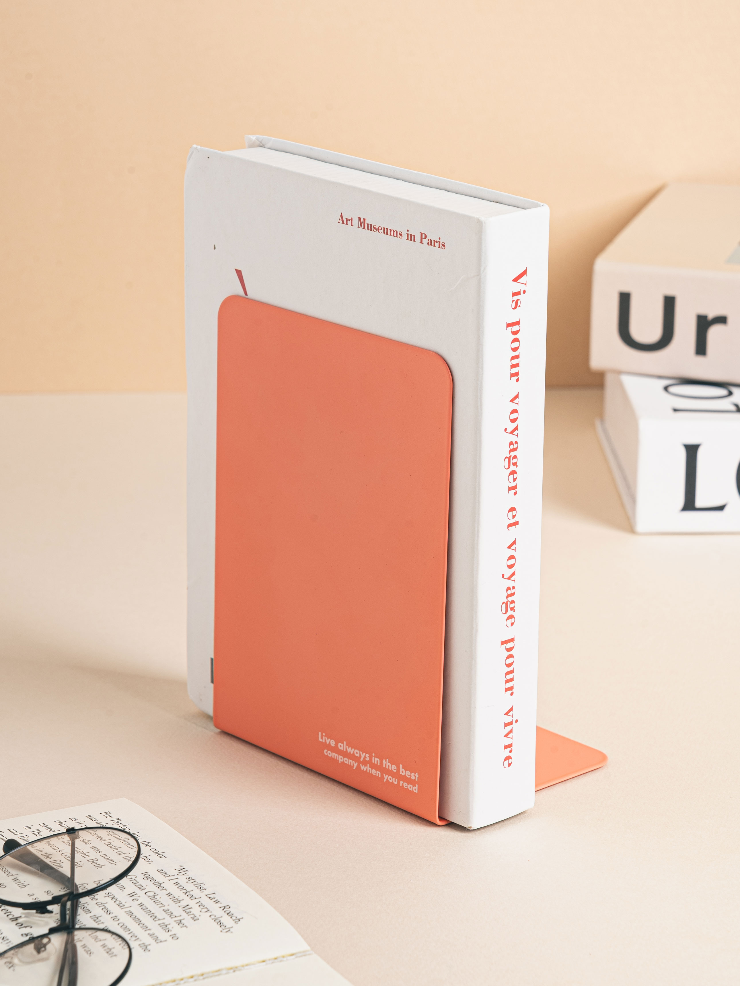 Simple point book stand pink