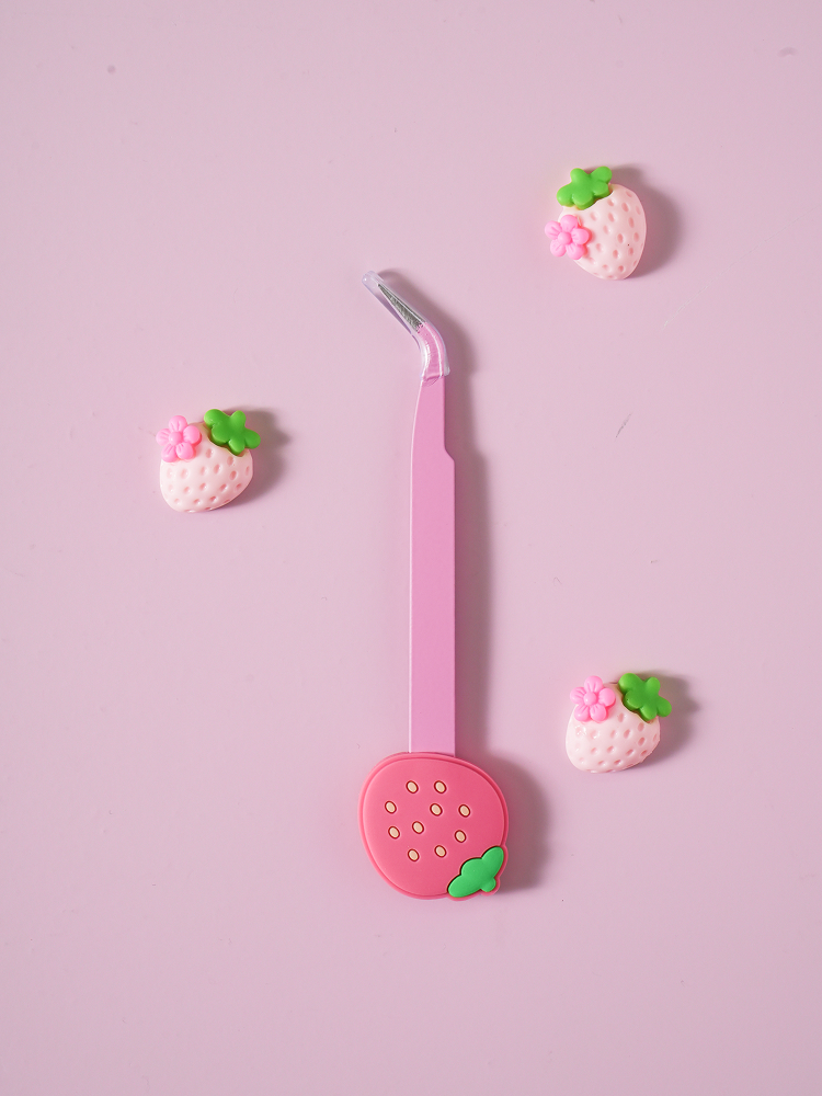 Tweezers for strawberry decoration