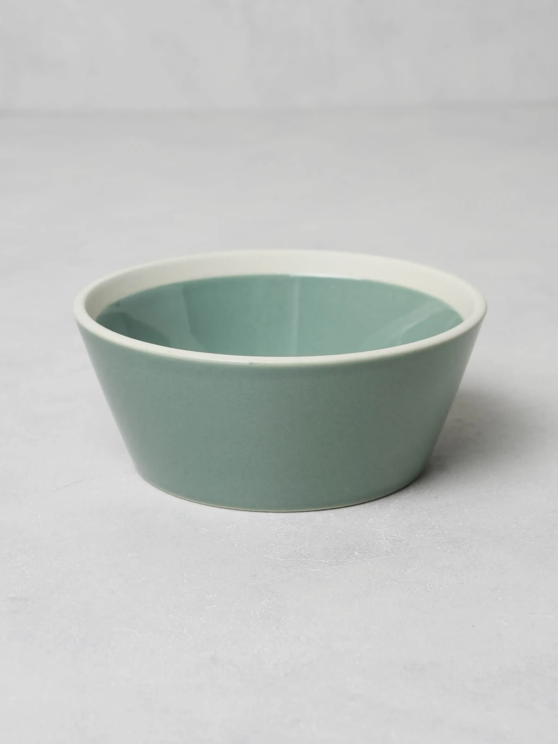 Color two-tone V-shaped air 12.5 cm mint