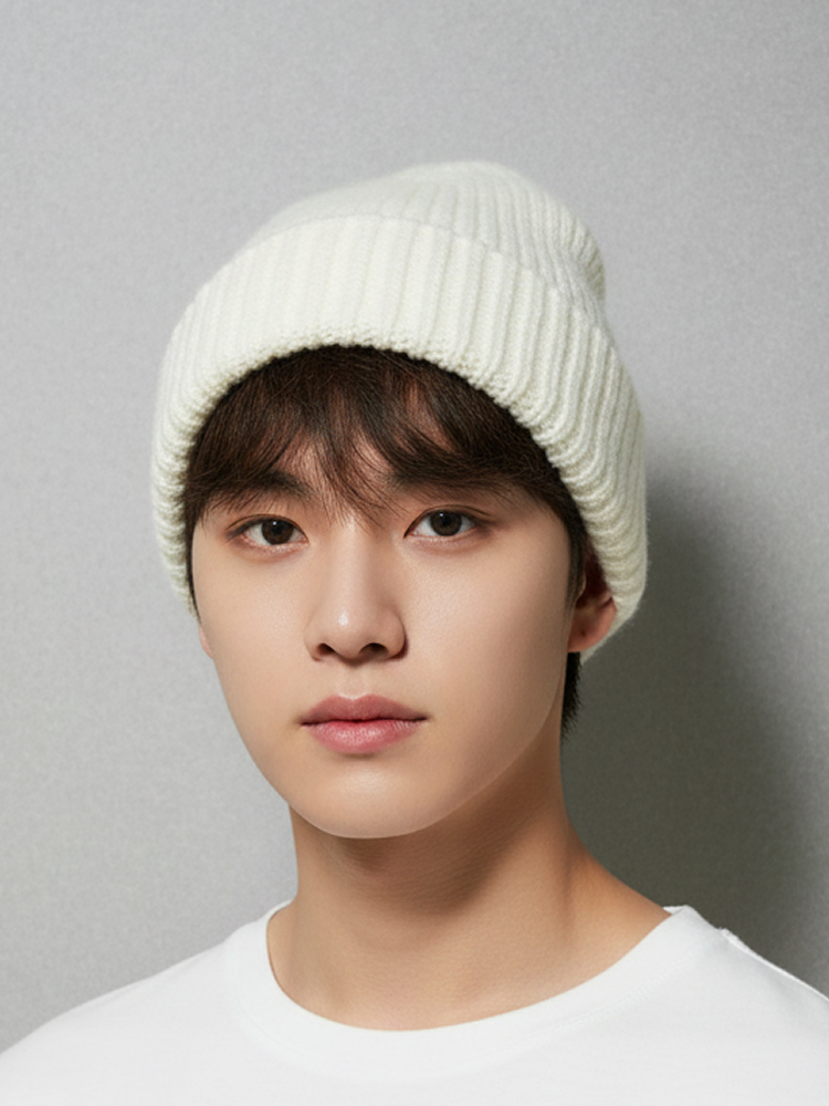 Soft fur beanie ivory
