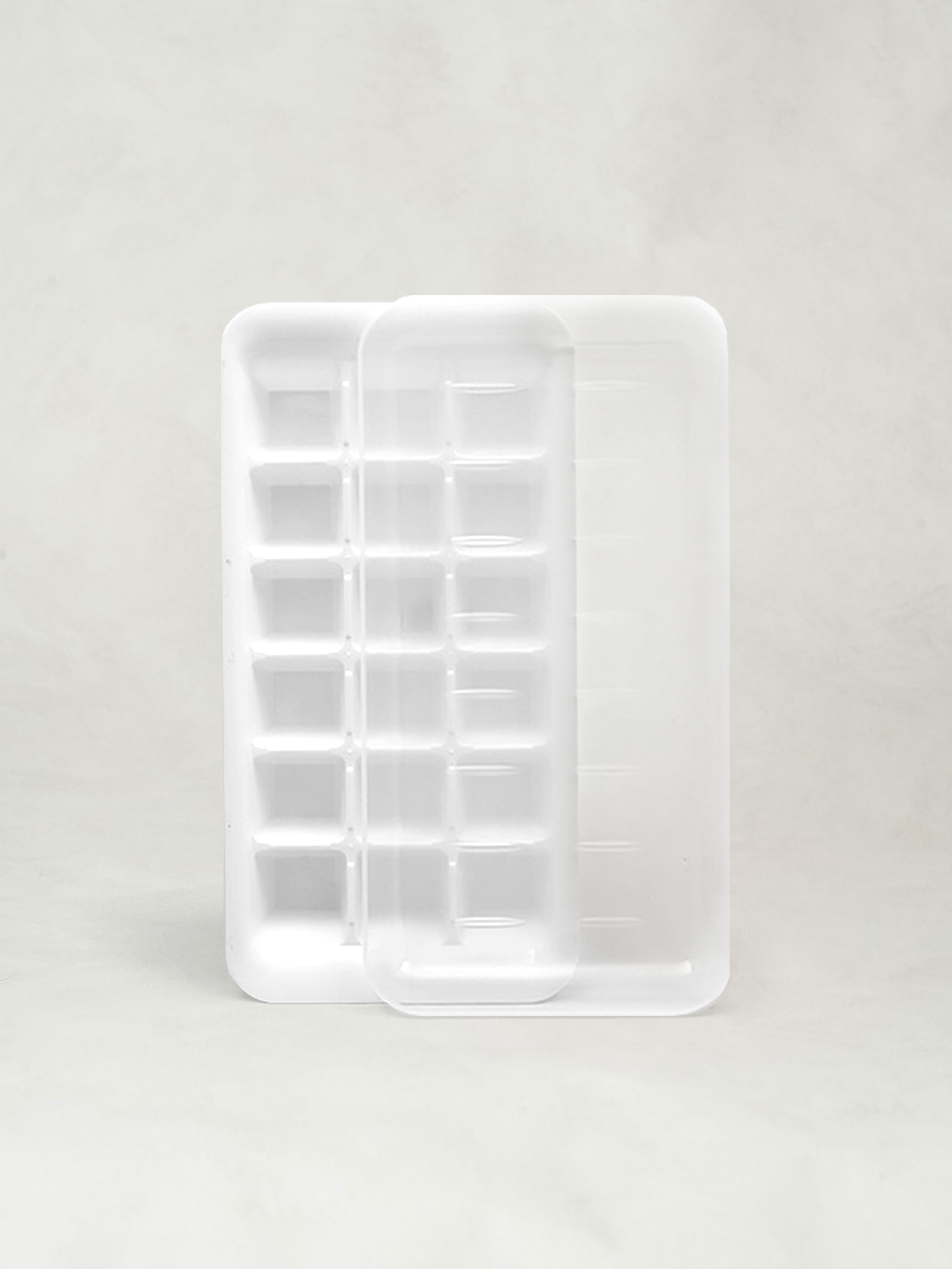 18 ice trays