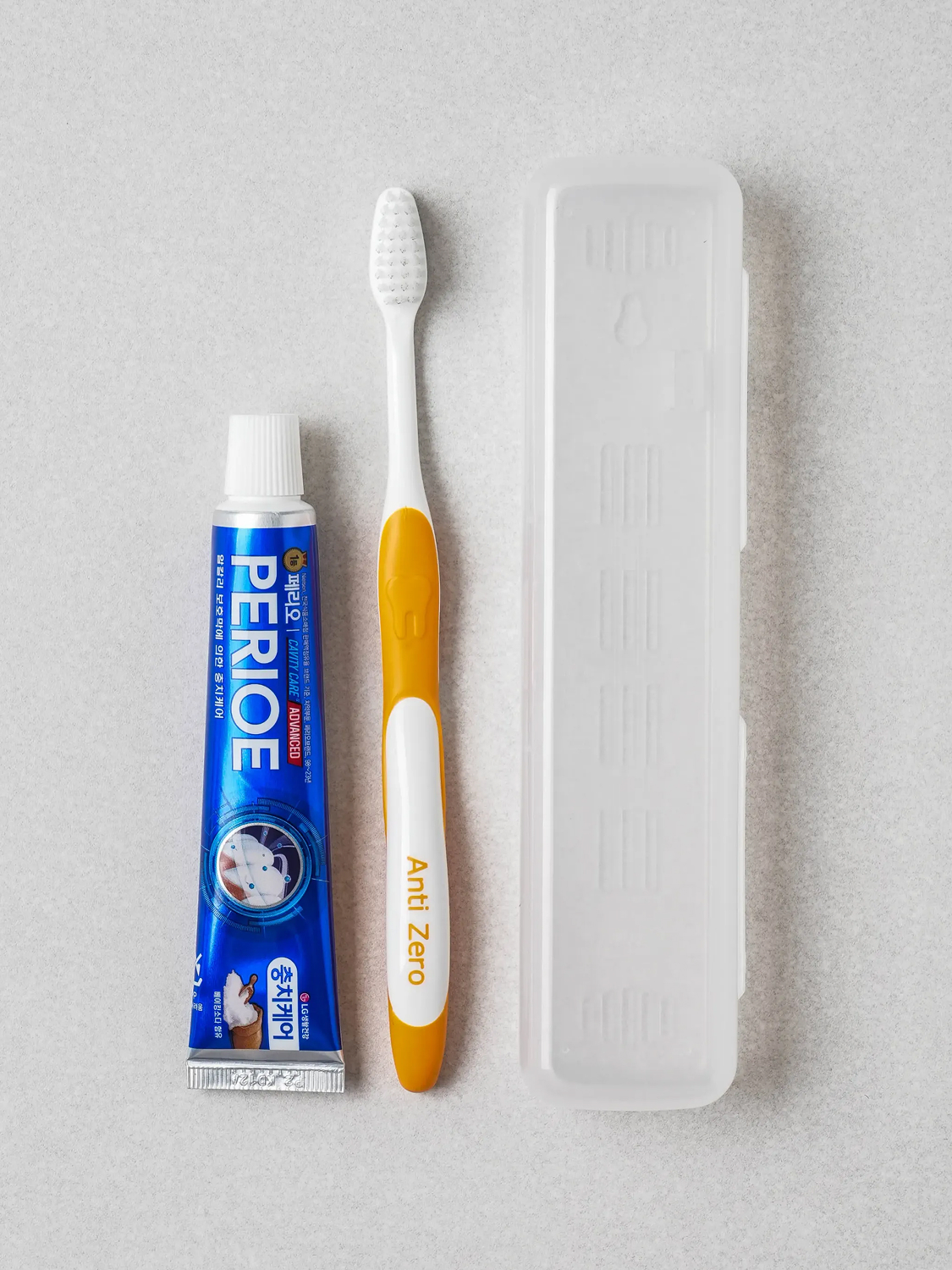 Portable toothpaste toothbrush convenient set