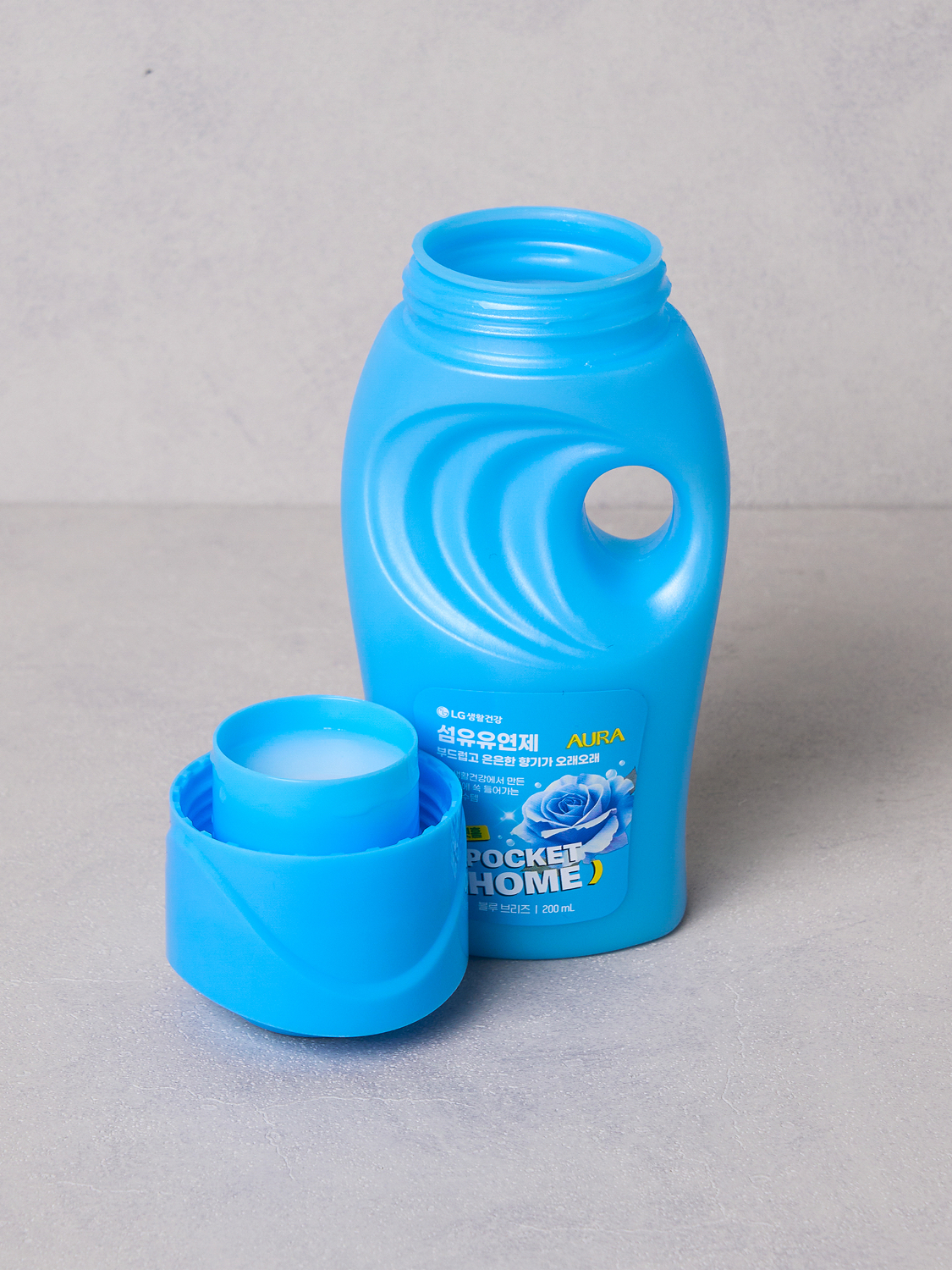 Aura fabric softener 200 ml blue scent
