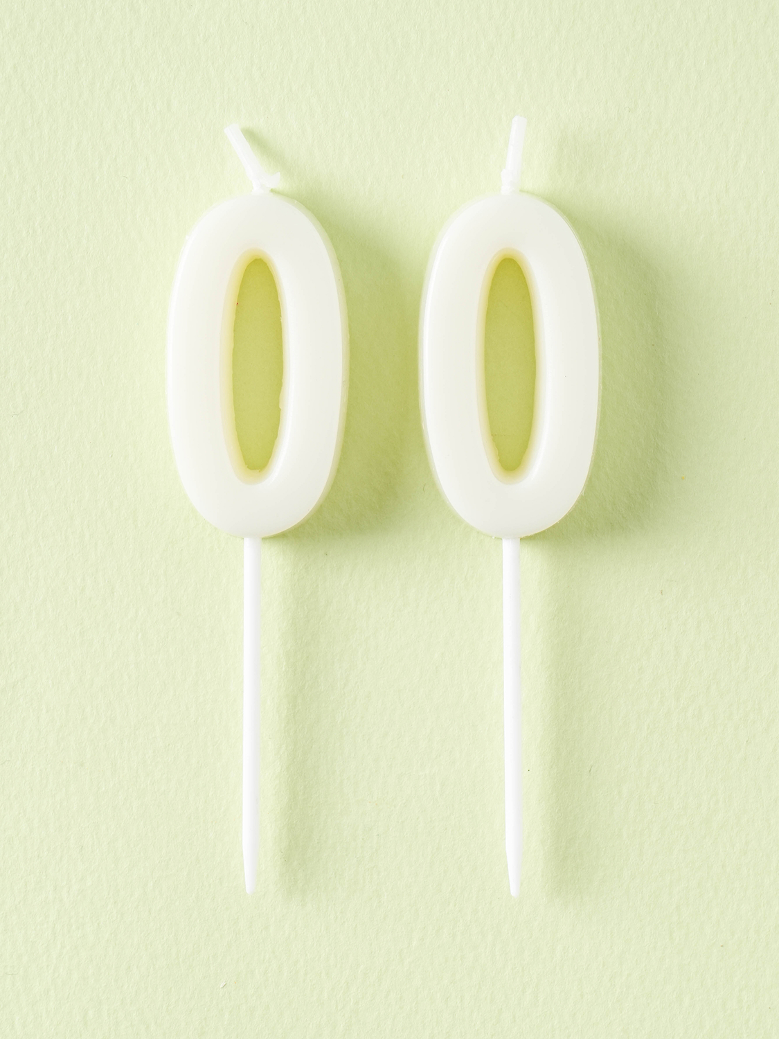 Number candle 0 2 pieces