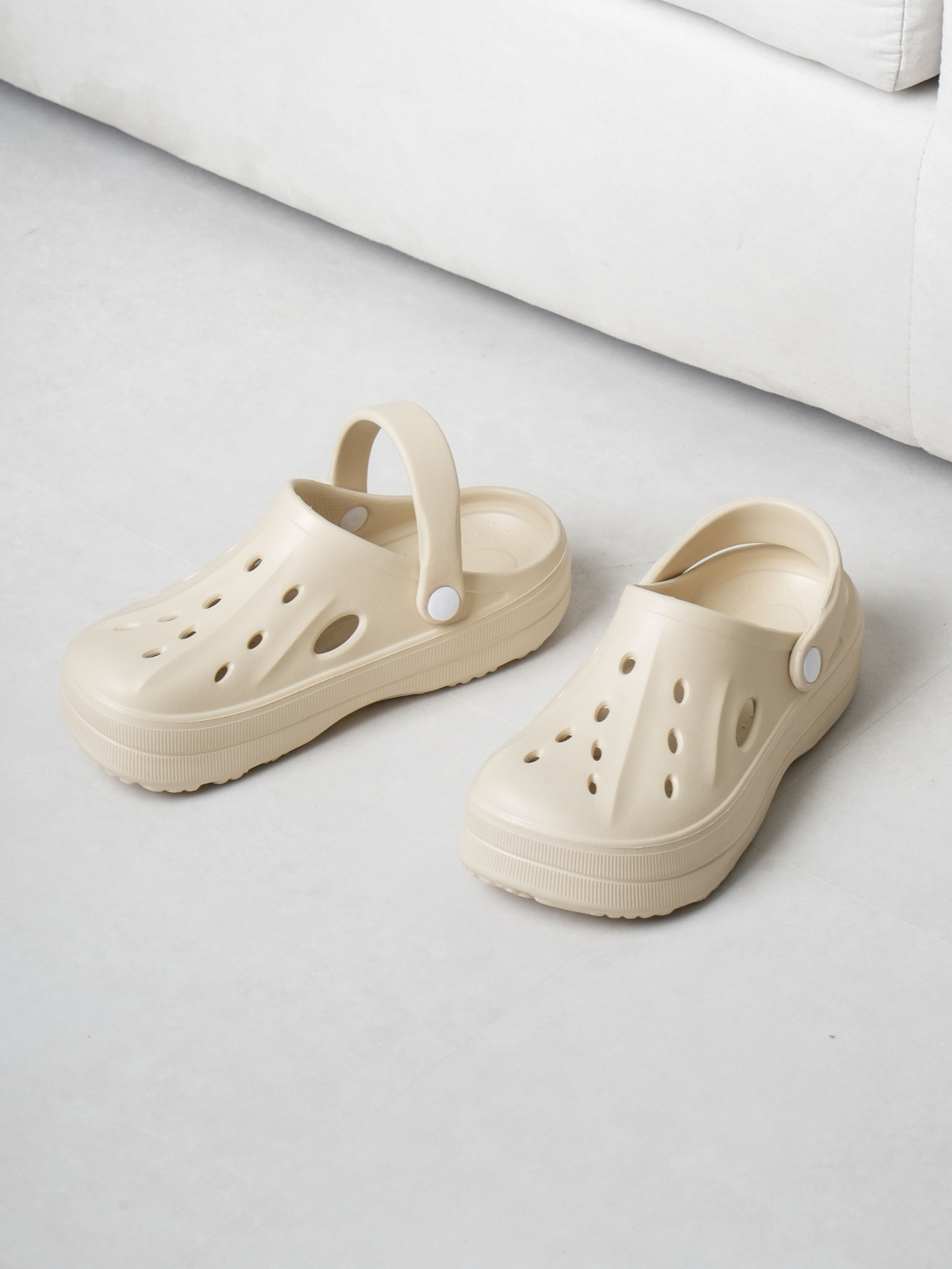 Two type multipurpose slippers 230~250 mm