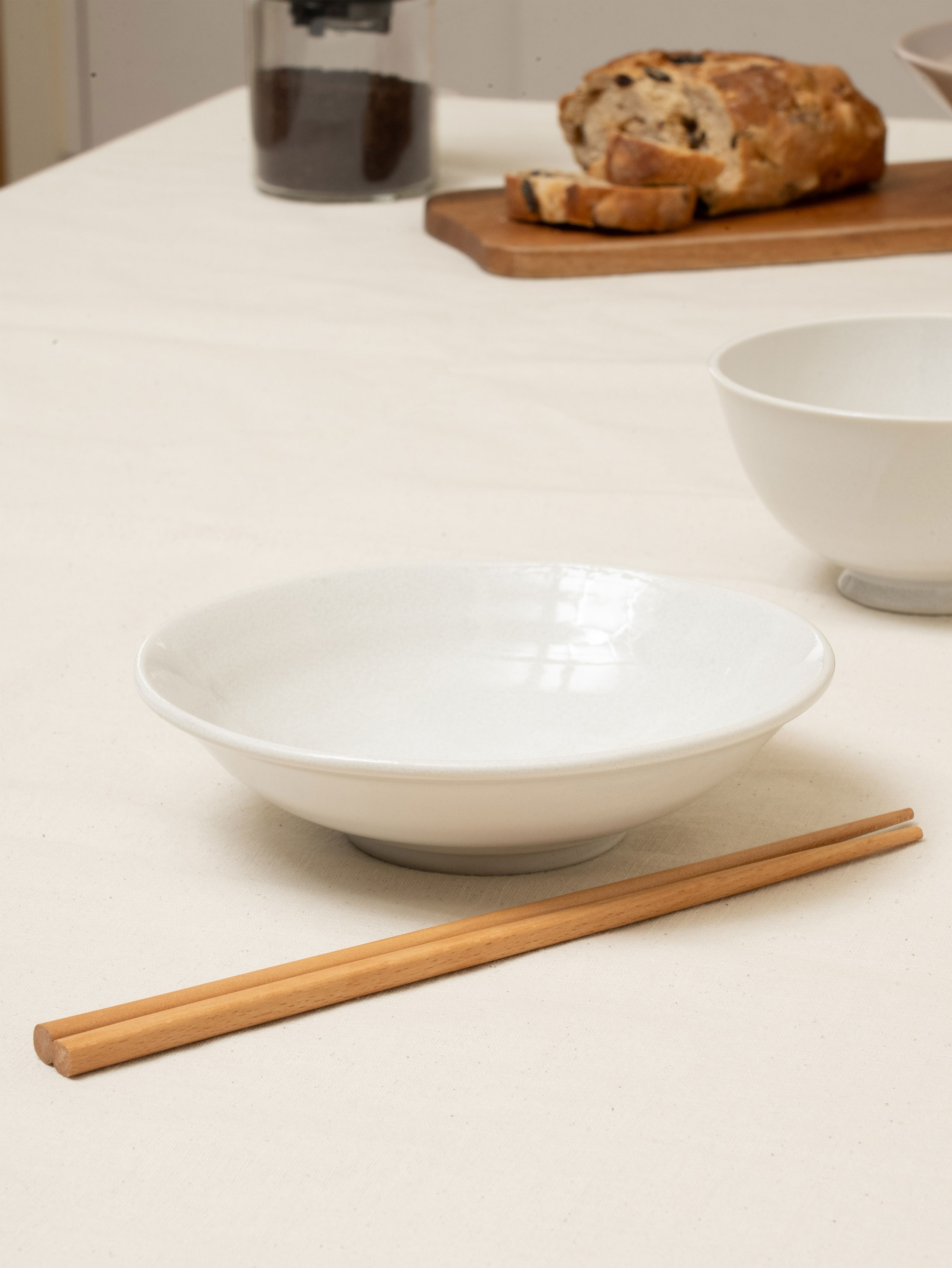 Lightweight tableware and deep cold dishes made in Japan