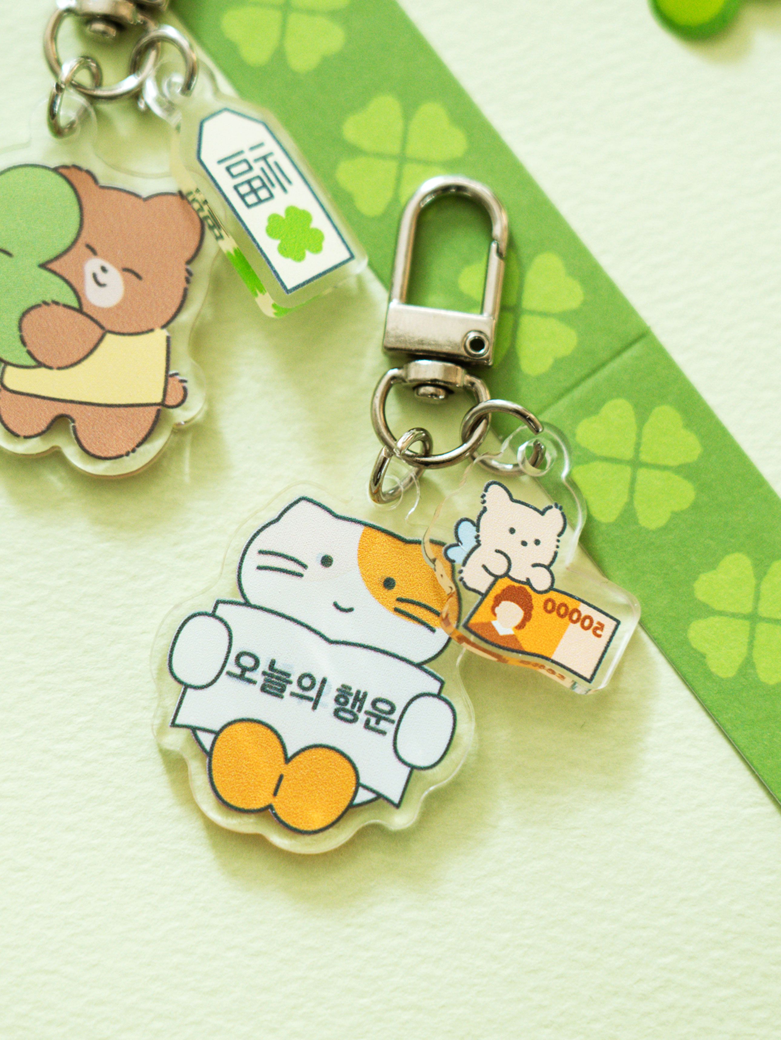 lucky acrylic keyring cat