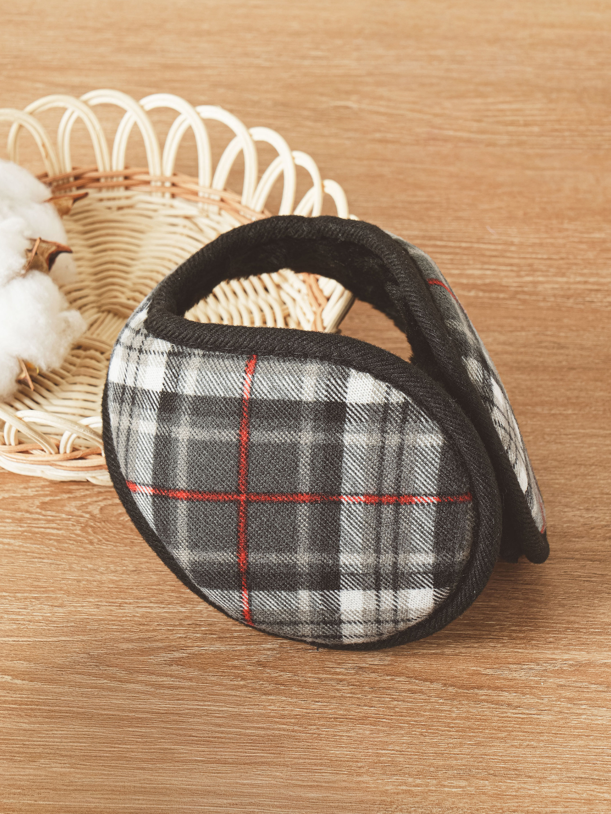 Check pattern earmuffs gray